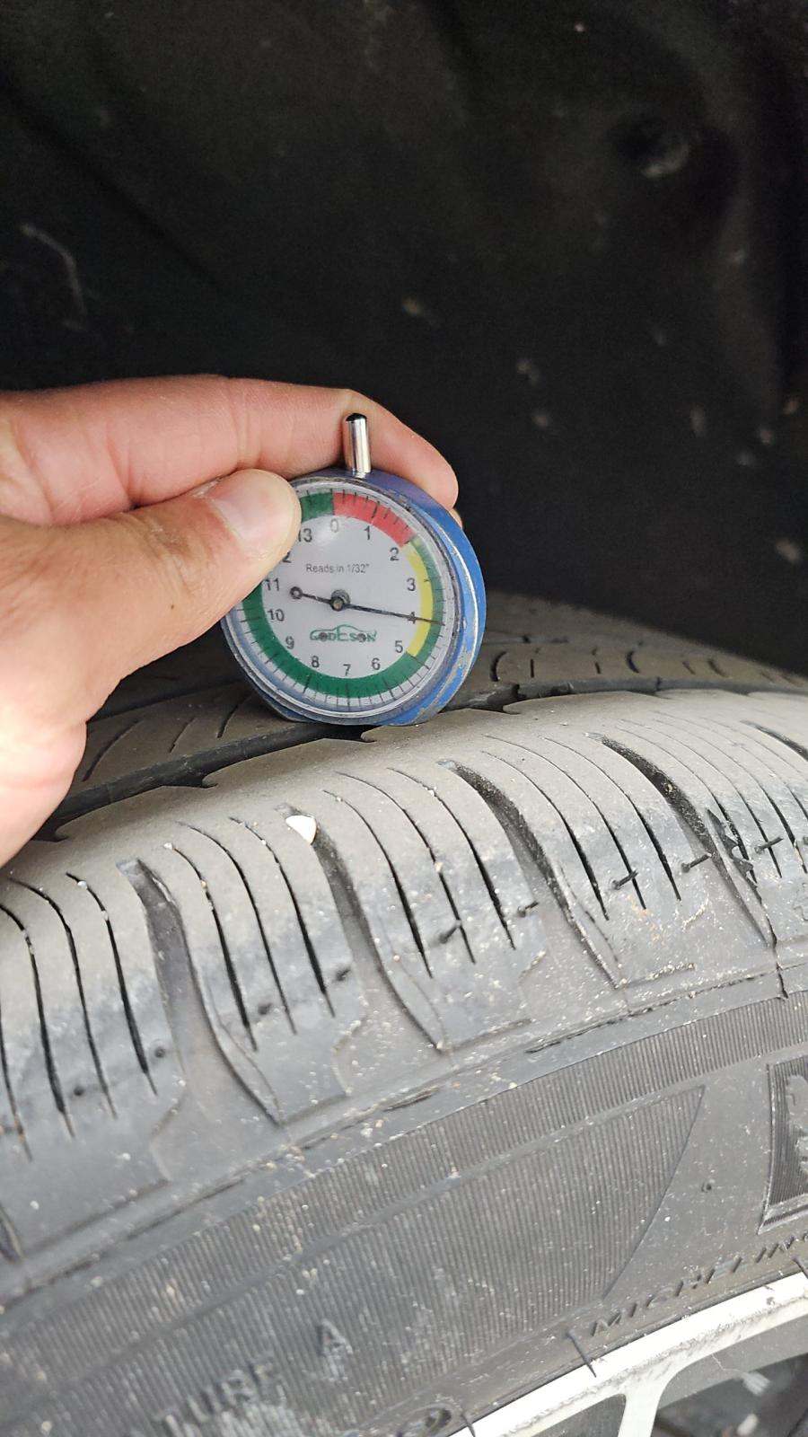 2022 Porsche Macan Base AWD