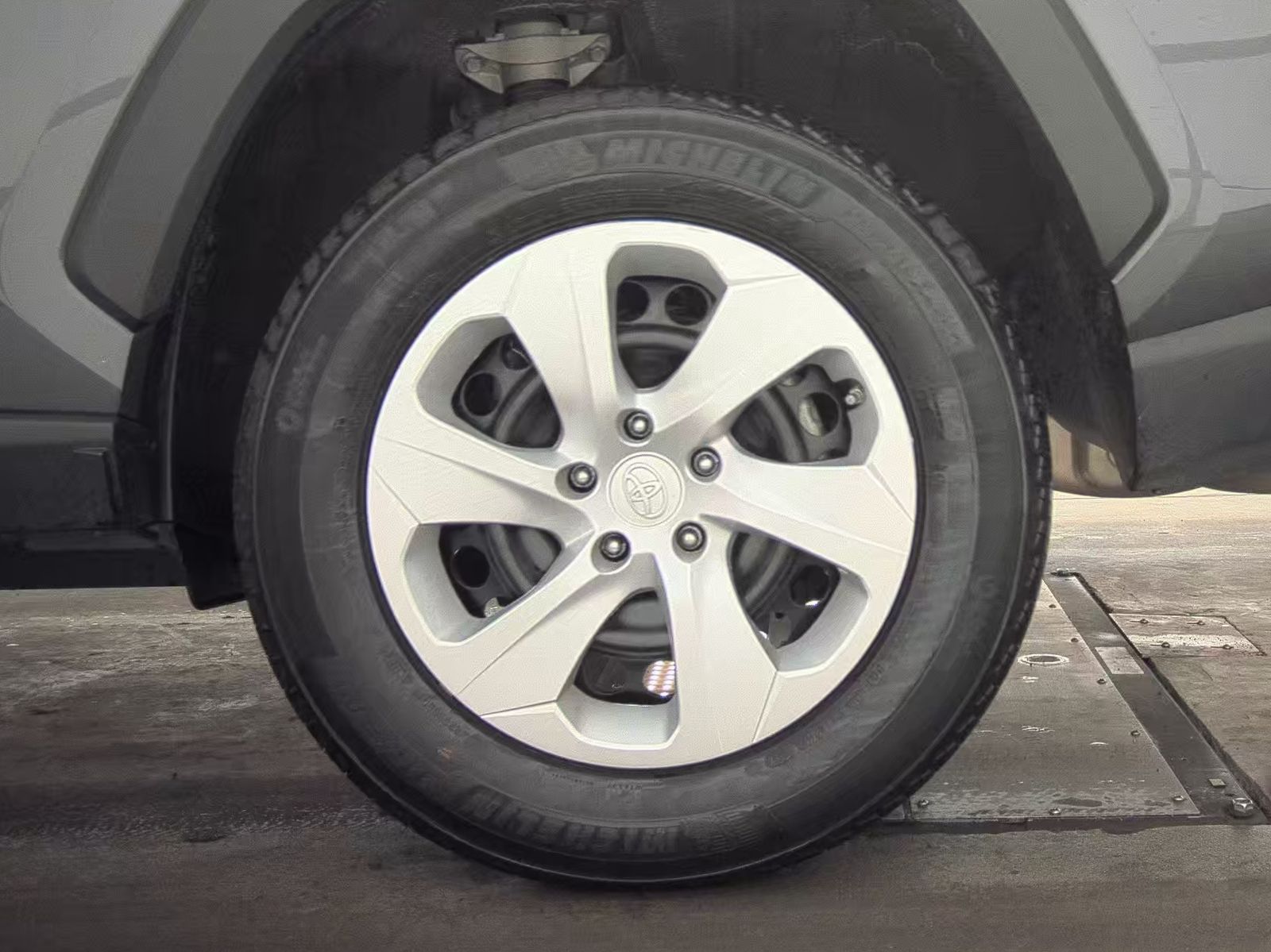 2024 Toyota RAV4 LE AWD