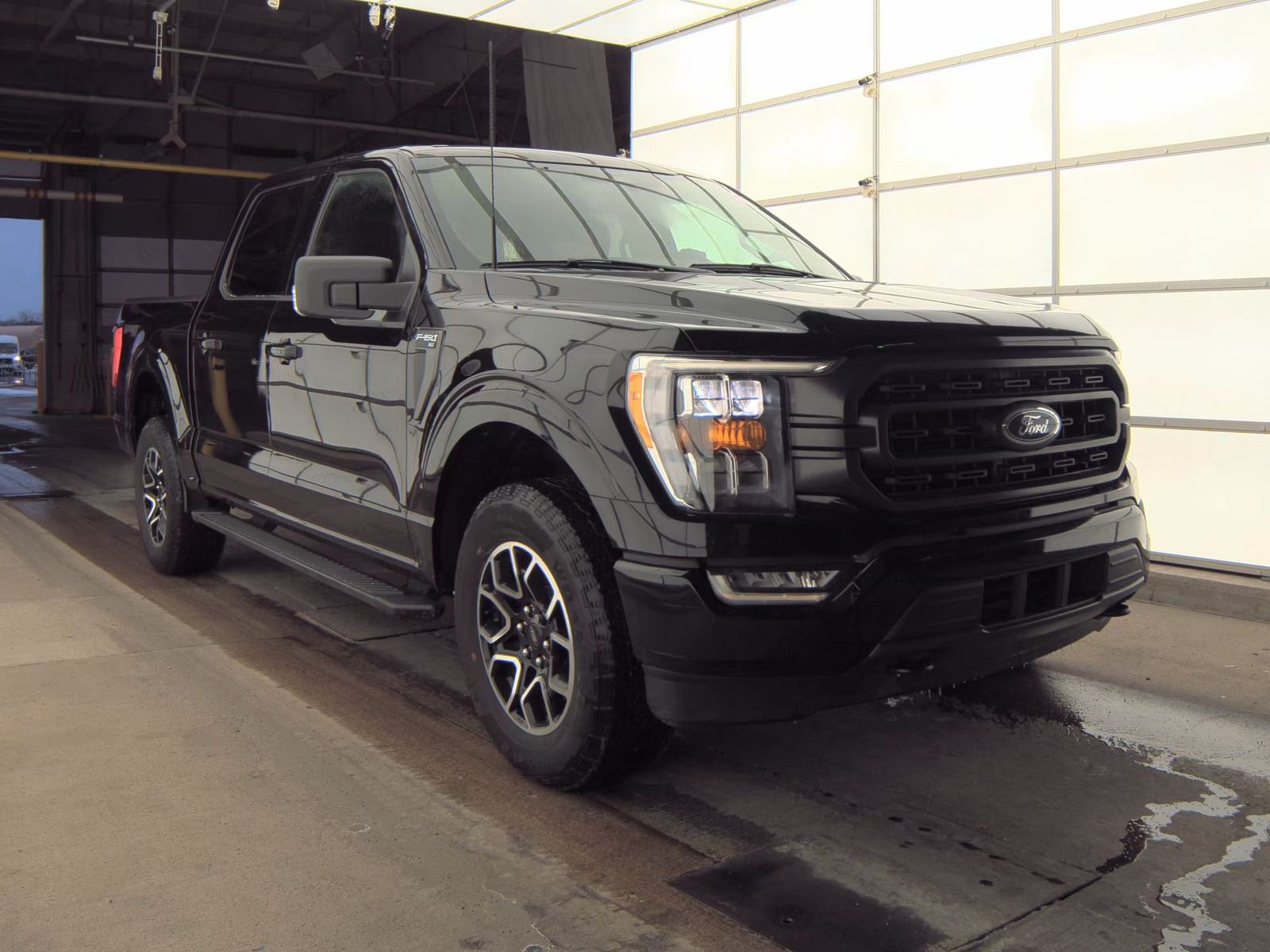 2023 Ford F-150 XLT AWD
