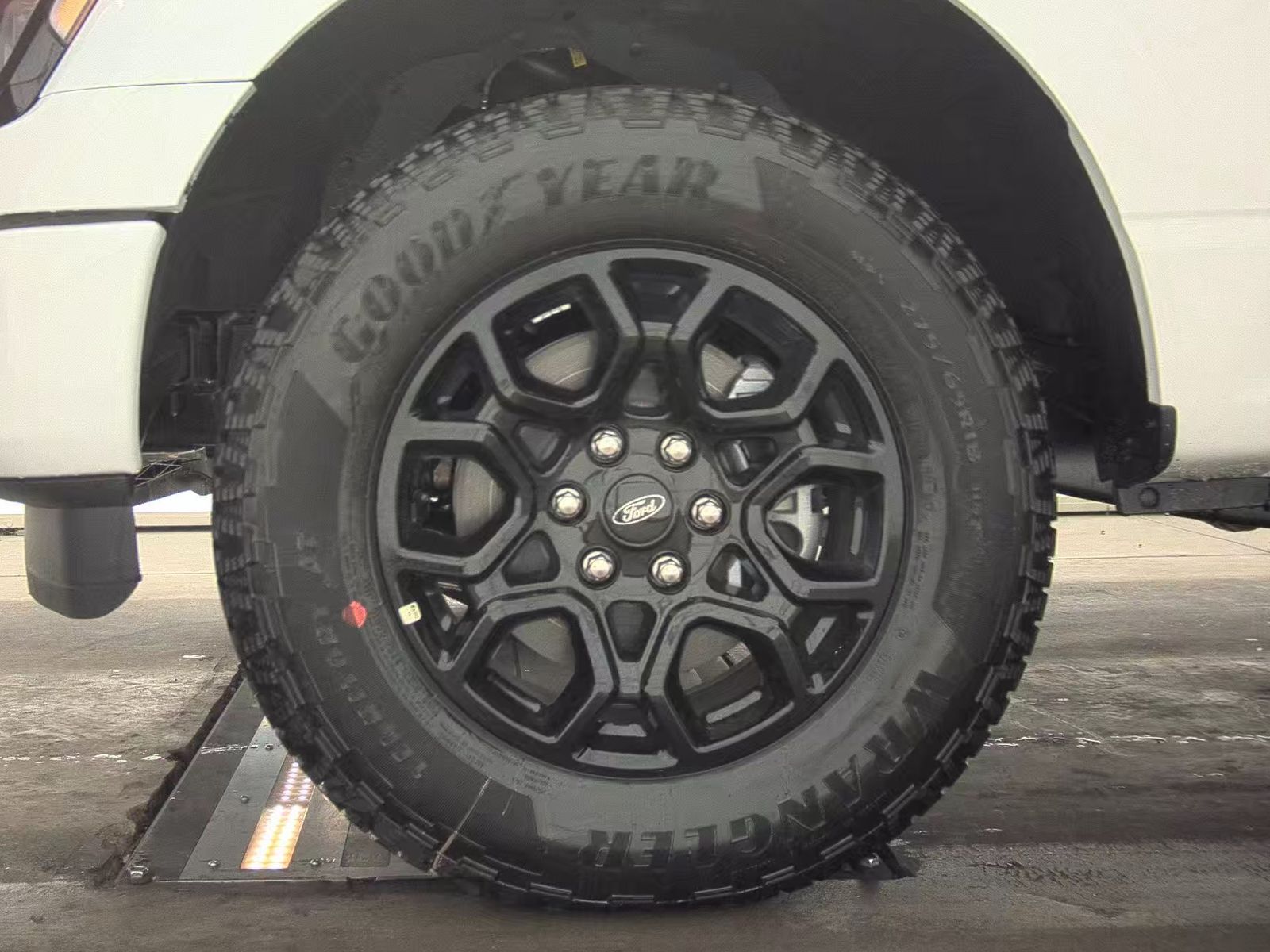 2025 Ford F-150 XLT AWD