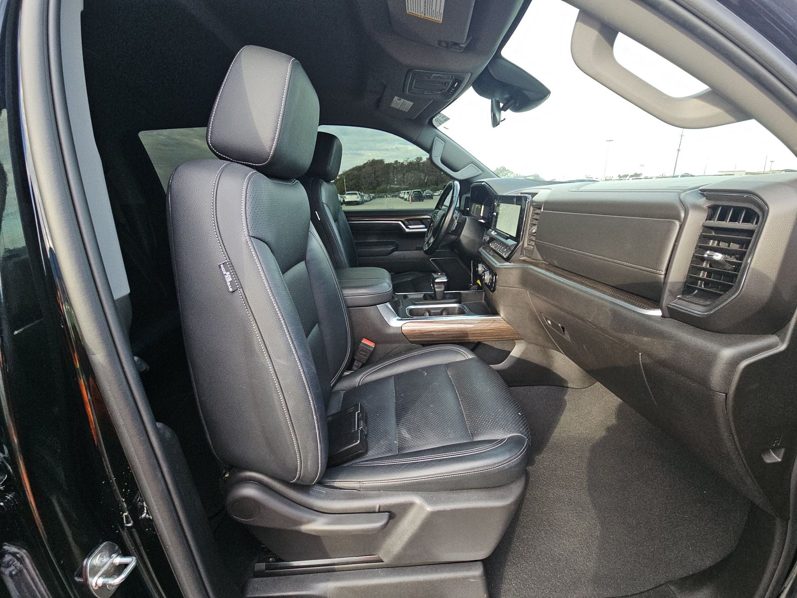 2024 Chevrolet Silverado 1500 RST AWD