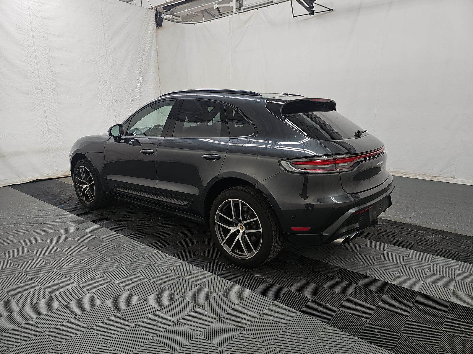 2022 Porsche Macan Base AWD