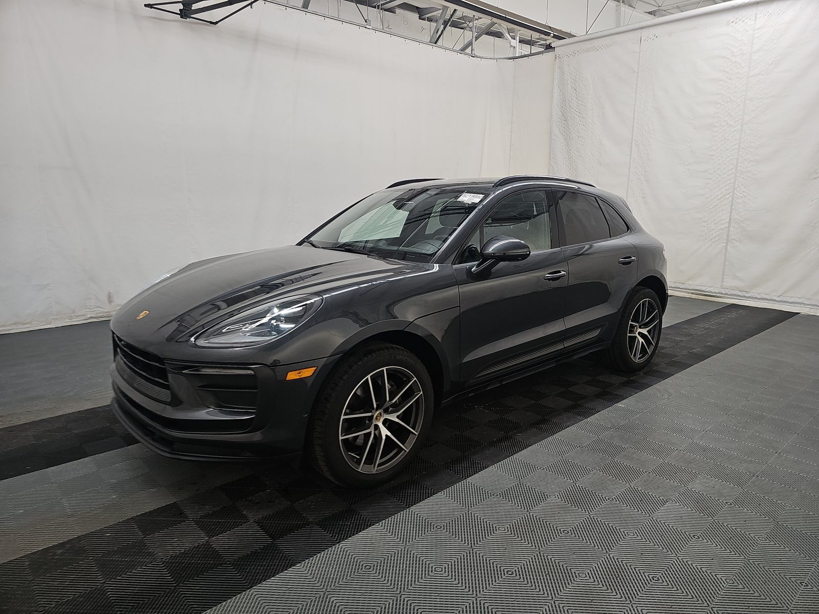 2022 Porsche Macan Base AWD