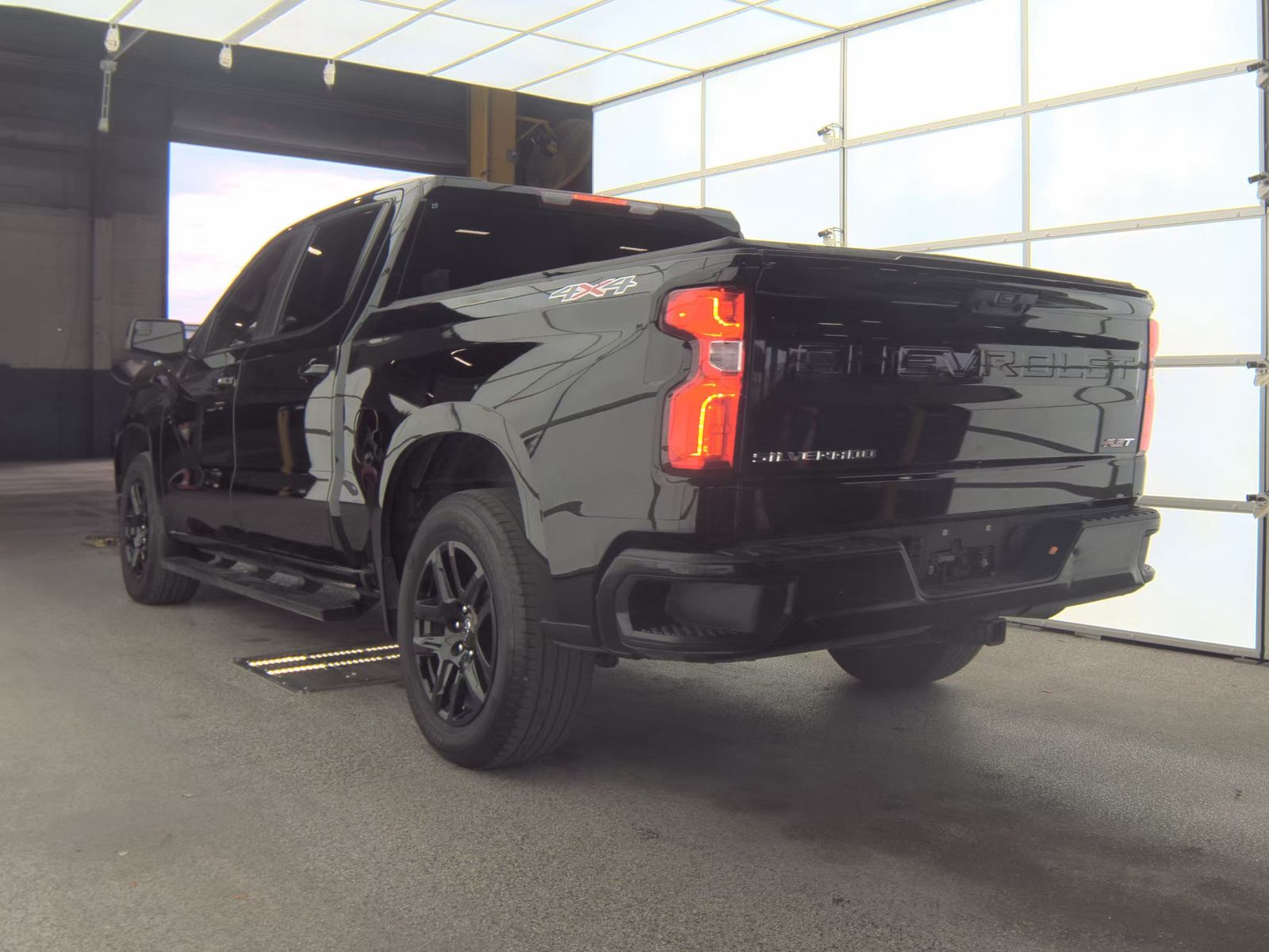 2024 Chevrolet Silverado 1500 RST AWD