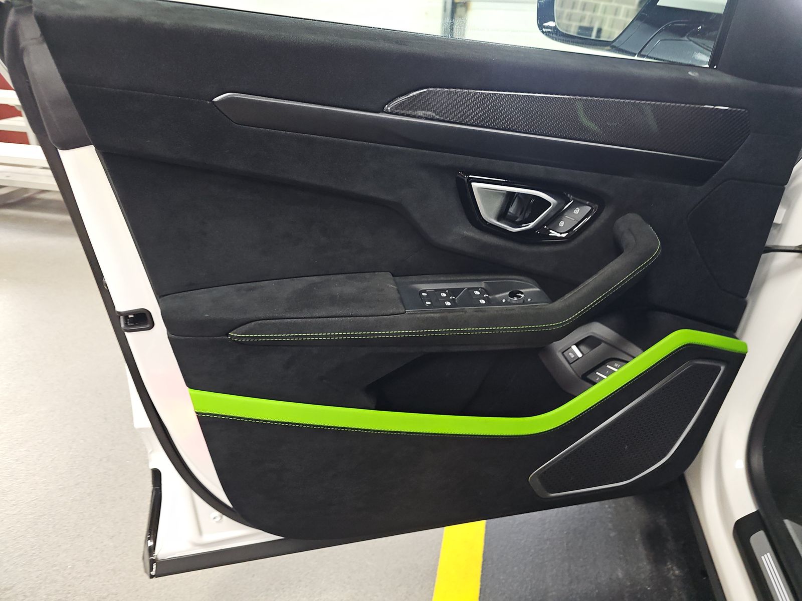 2024 Lamborghini Urus Performante AWD