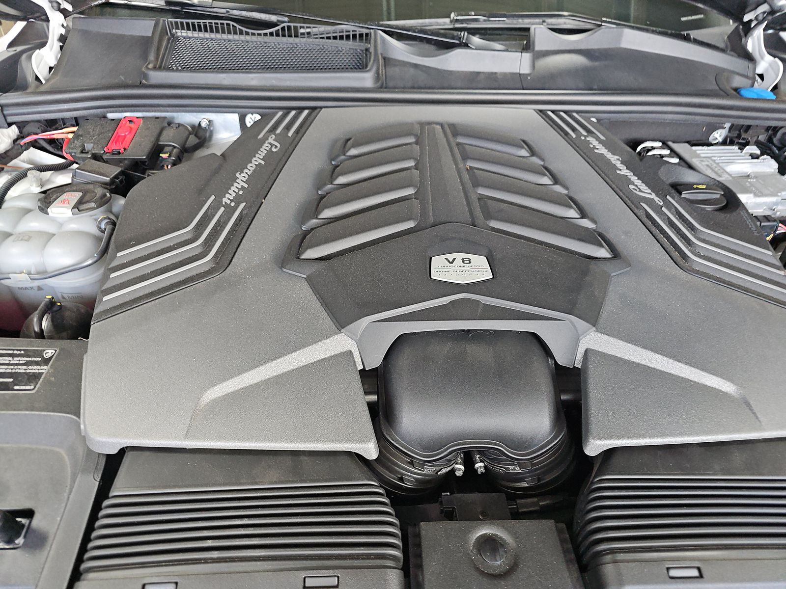 2024 Lamborghini Urus Performante AWD