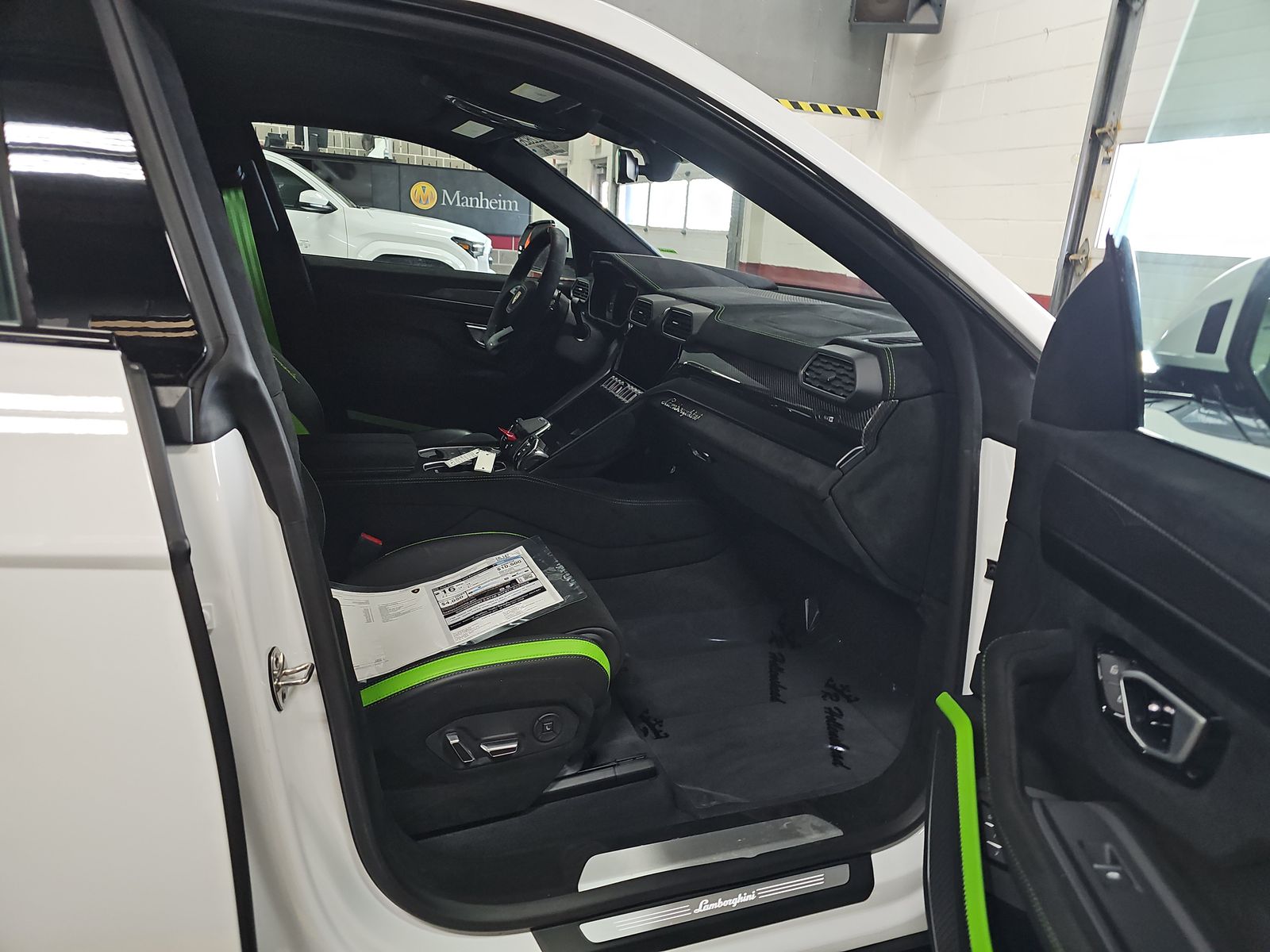 2024 Lamborghini Urus Performante AWD