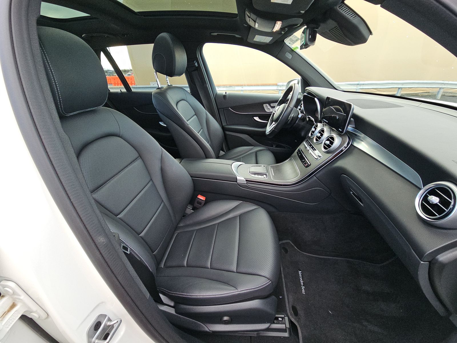 2022 Mercedes-Benz GLC GLC 300 AWD