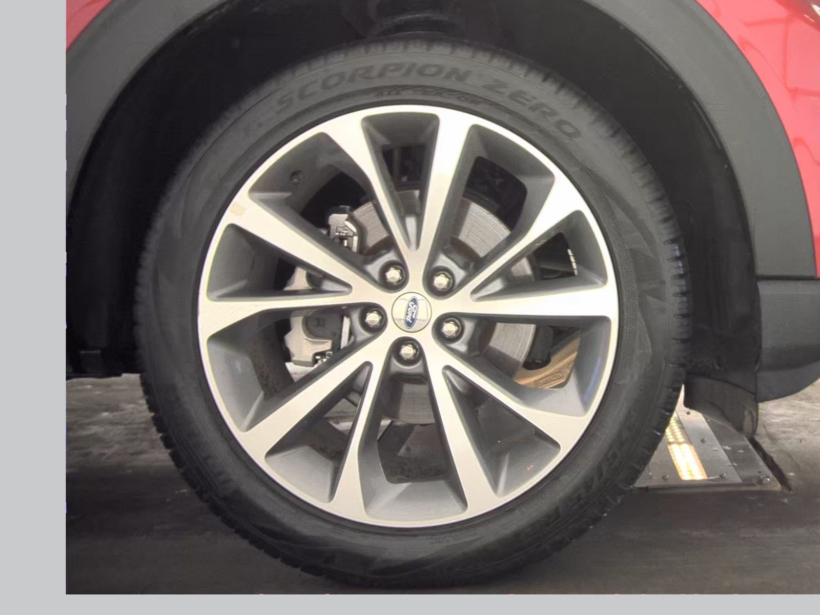 2025 Ford Explorer Platinum AWD