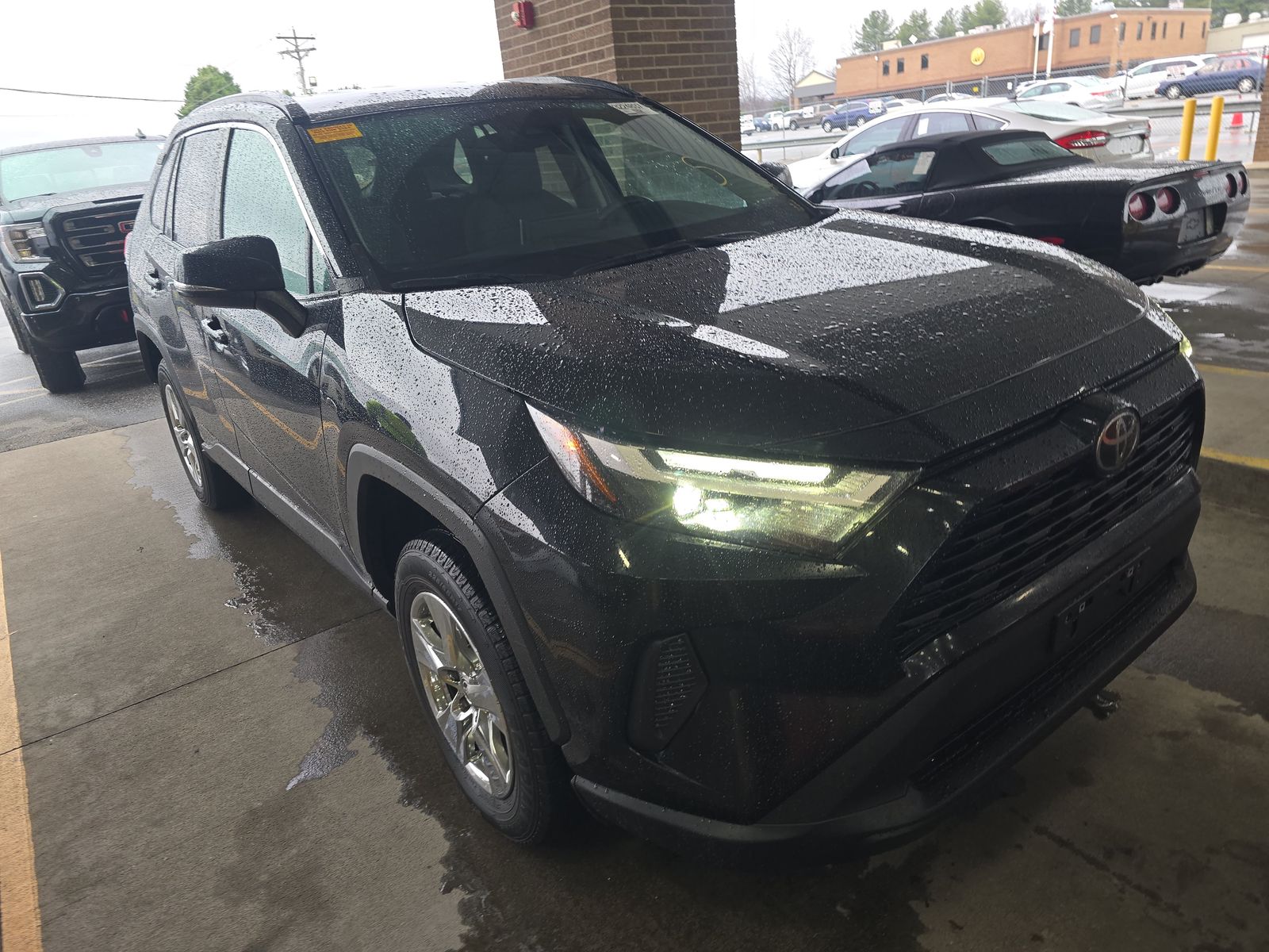 2024 Toyota RAV4 XLE AWD