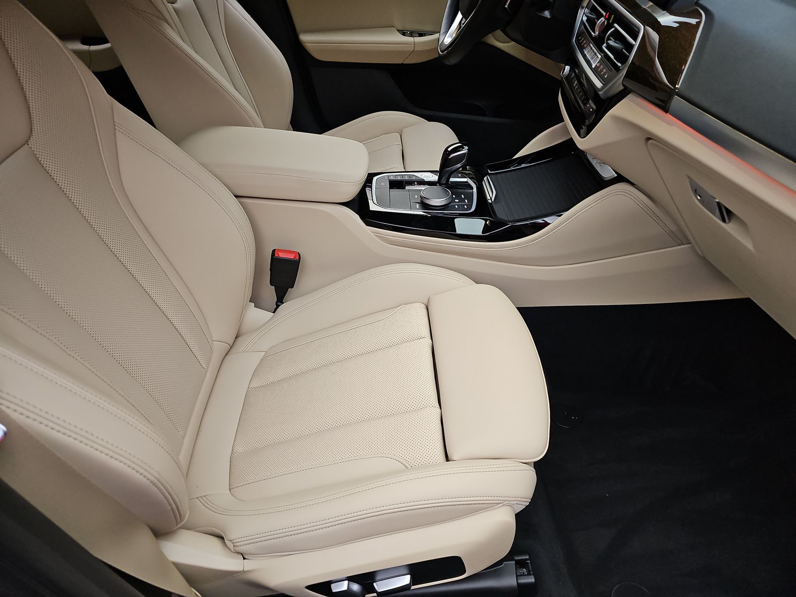 2022 BMW X4 xDrive30i AWD