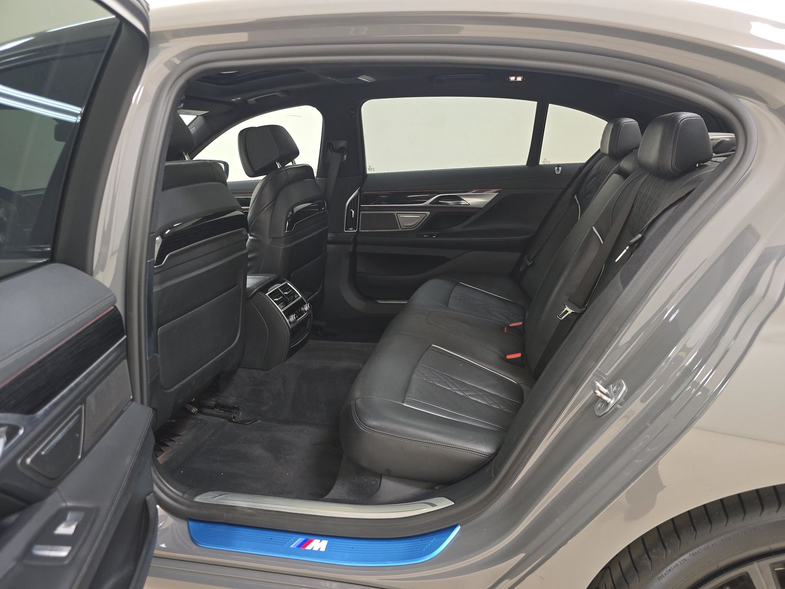 2022 BMW 7 Series 750i xDrive AWD