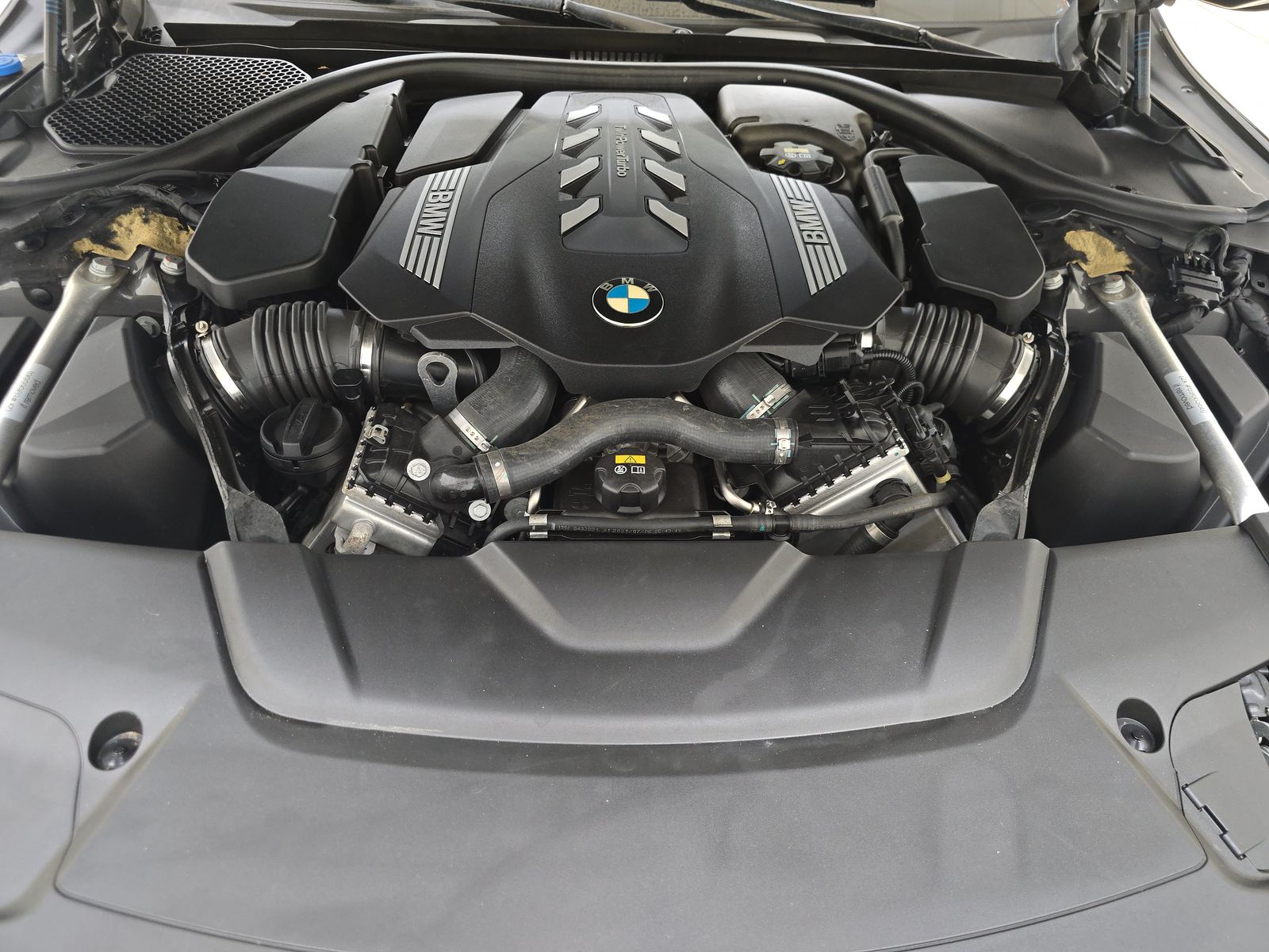 2022 BMW 7 Series 750i xDrive AWD