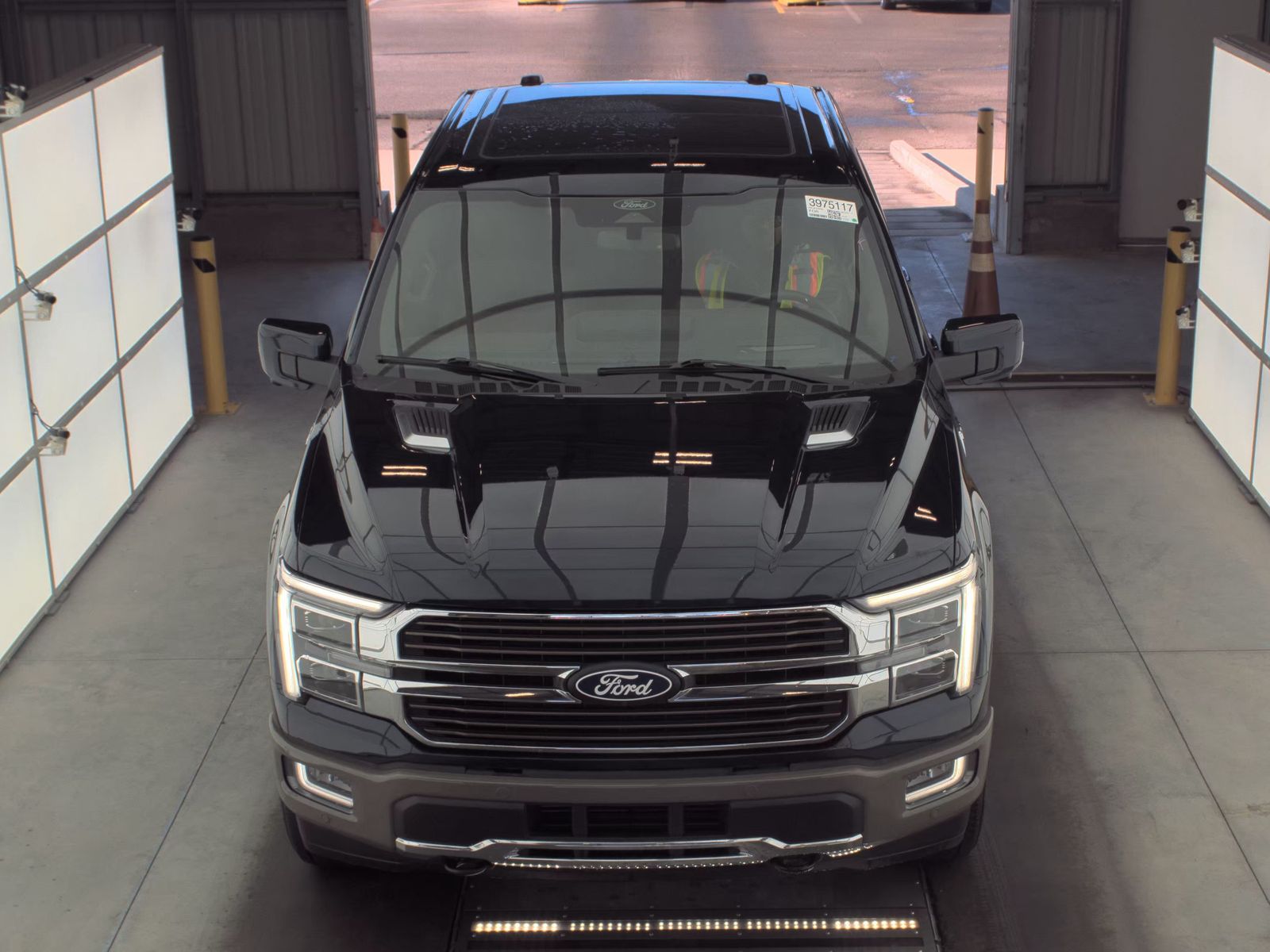 2025 Ford F-150 Hybrid King Ranch AWD