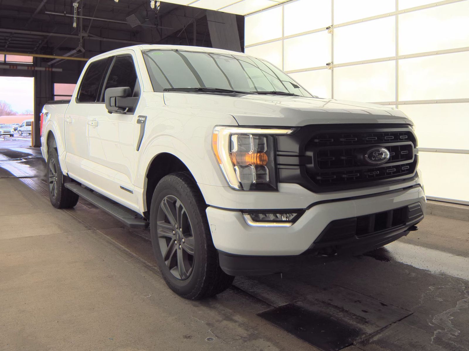 2023 Ford F-150 Hybrid XLT AWD