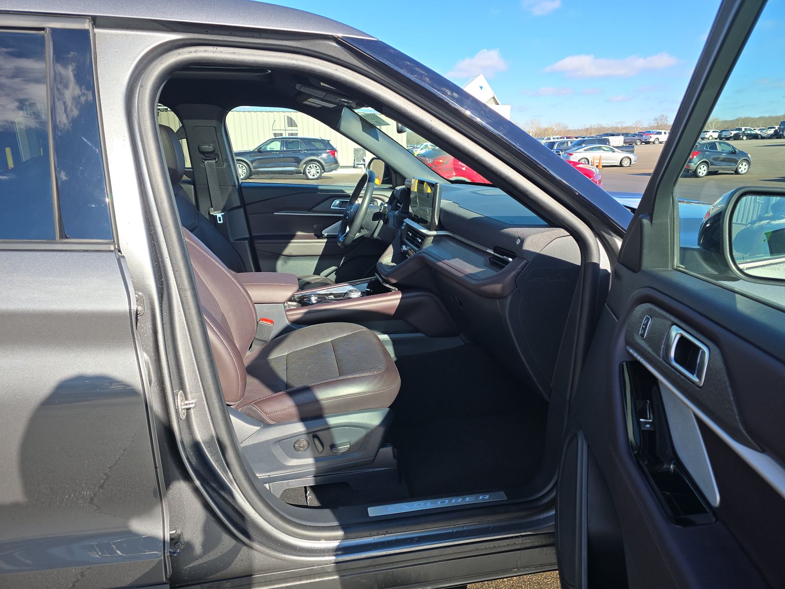 2025 Ford Explorer Platinum RWD