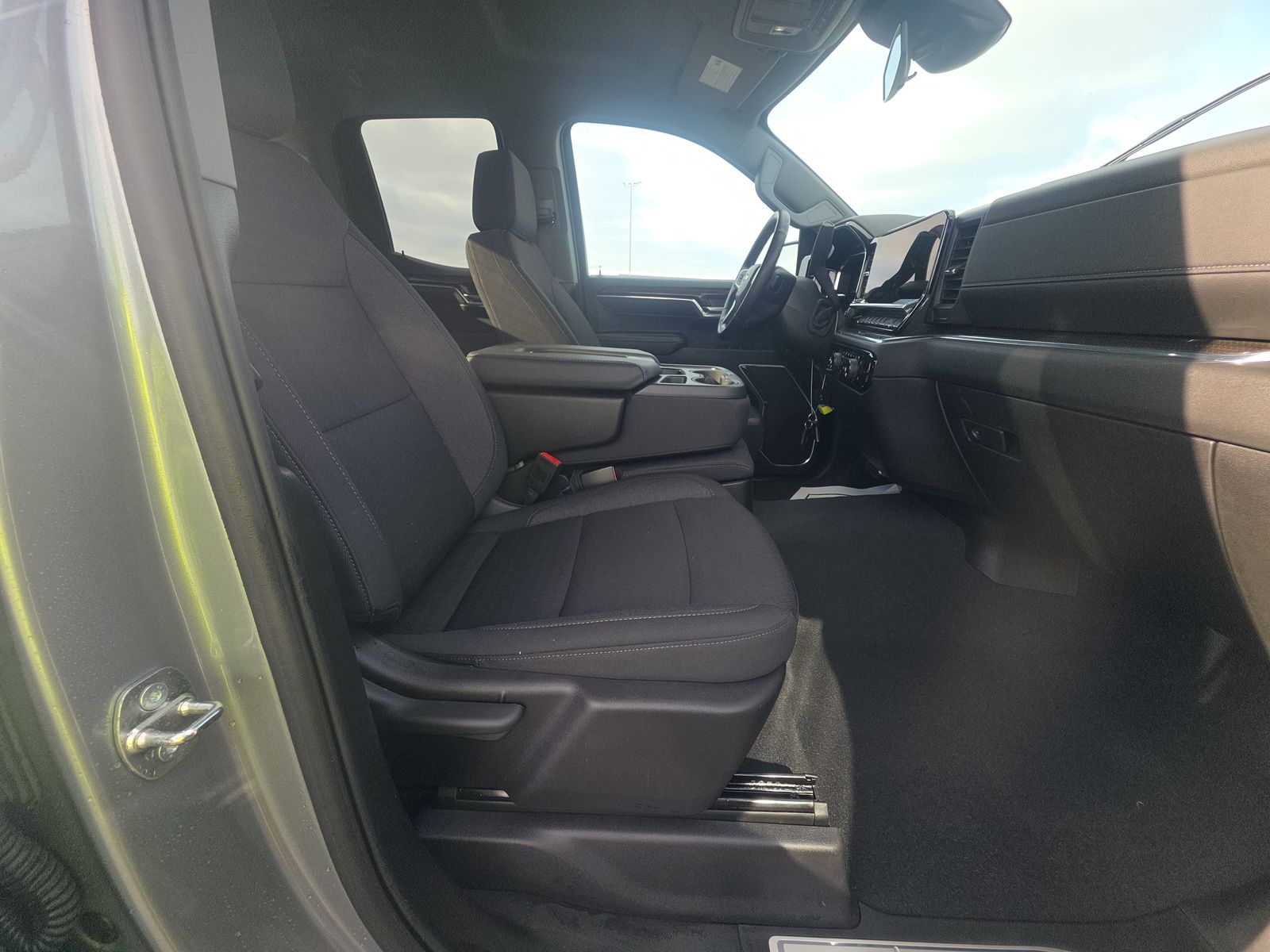 2024 Chevrolet Silverado 1500 LT AWD