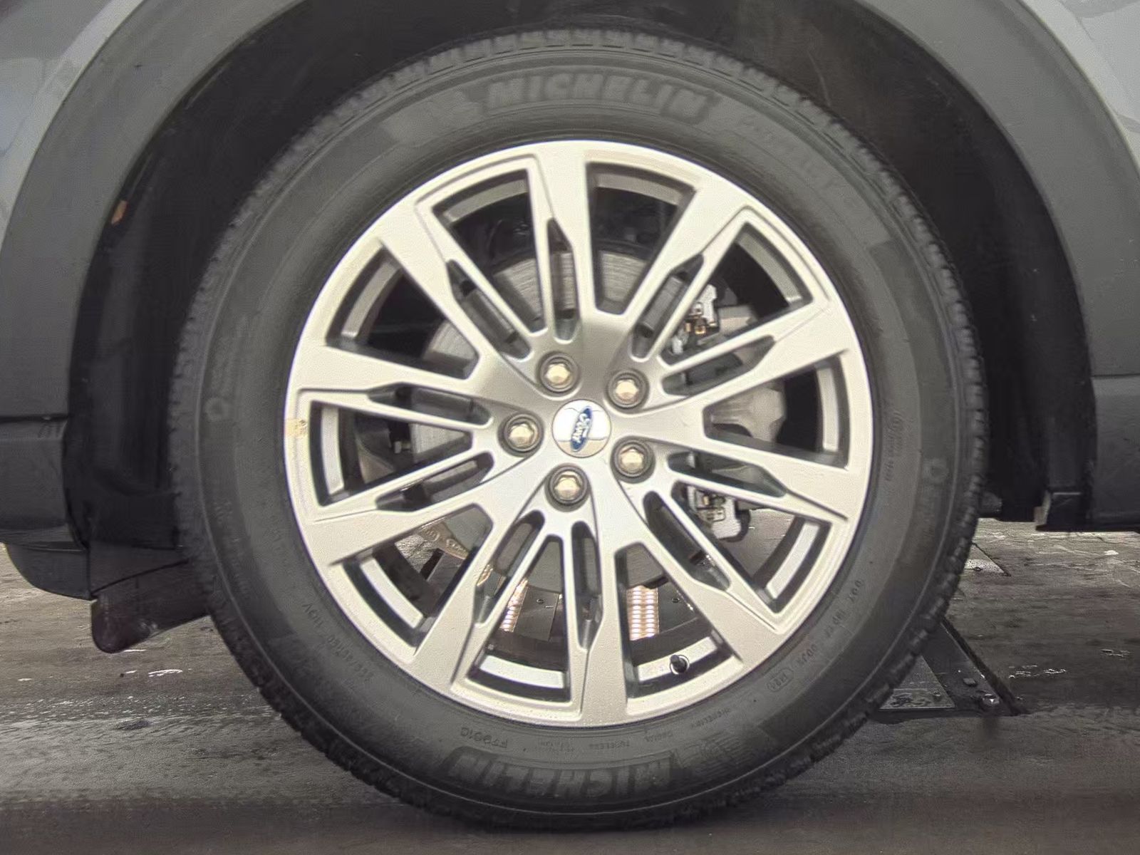 2025 Ford Explorer Platinum RWD