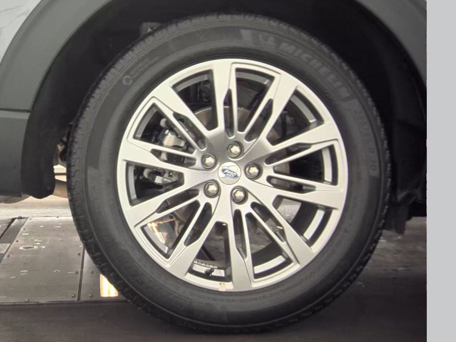 2025 Ford Explorer Platinum RWD