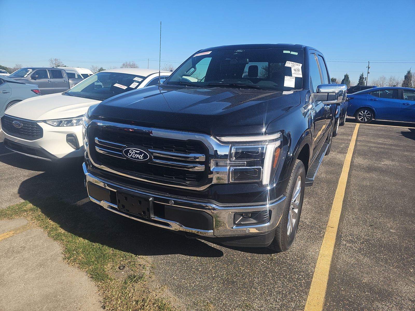 2025 Ford F-150 Lariat AWD