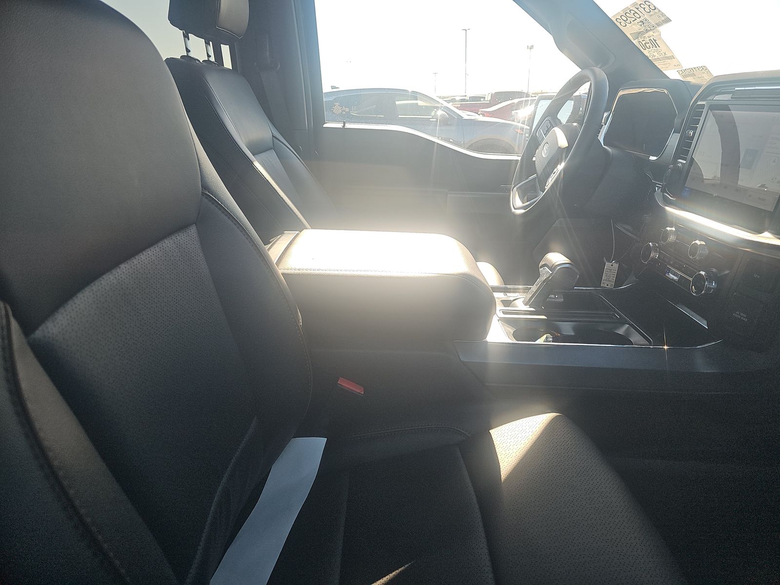 2025 Ford F-150 Lariat AWD