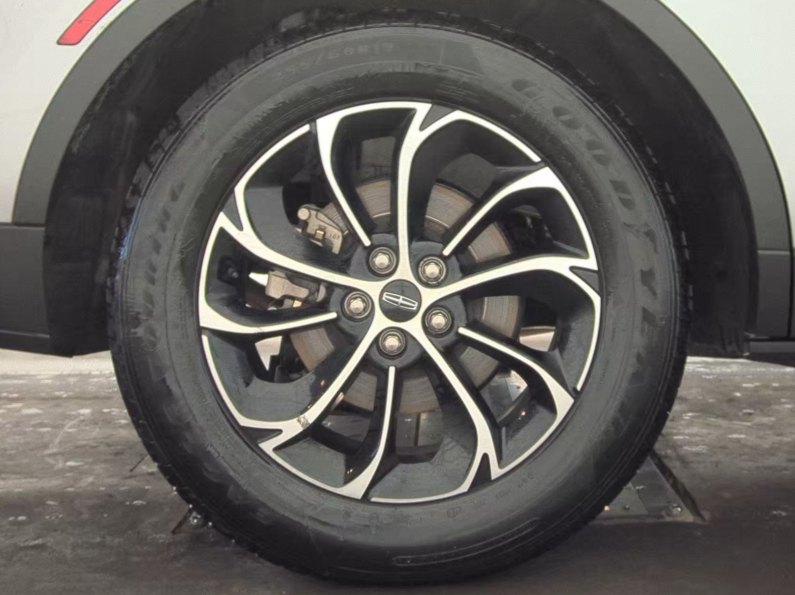 2025 Lincoln Nautilus Premiere AWD