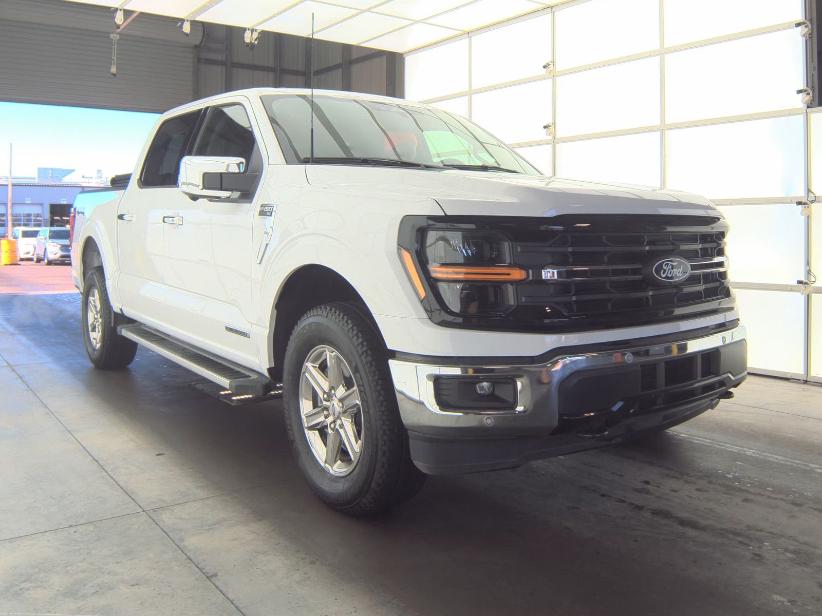 2025 Ford F-150 Hybrid XLT AWD