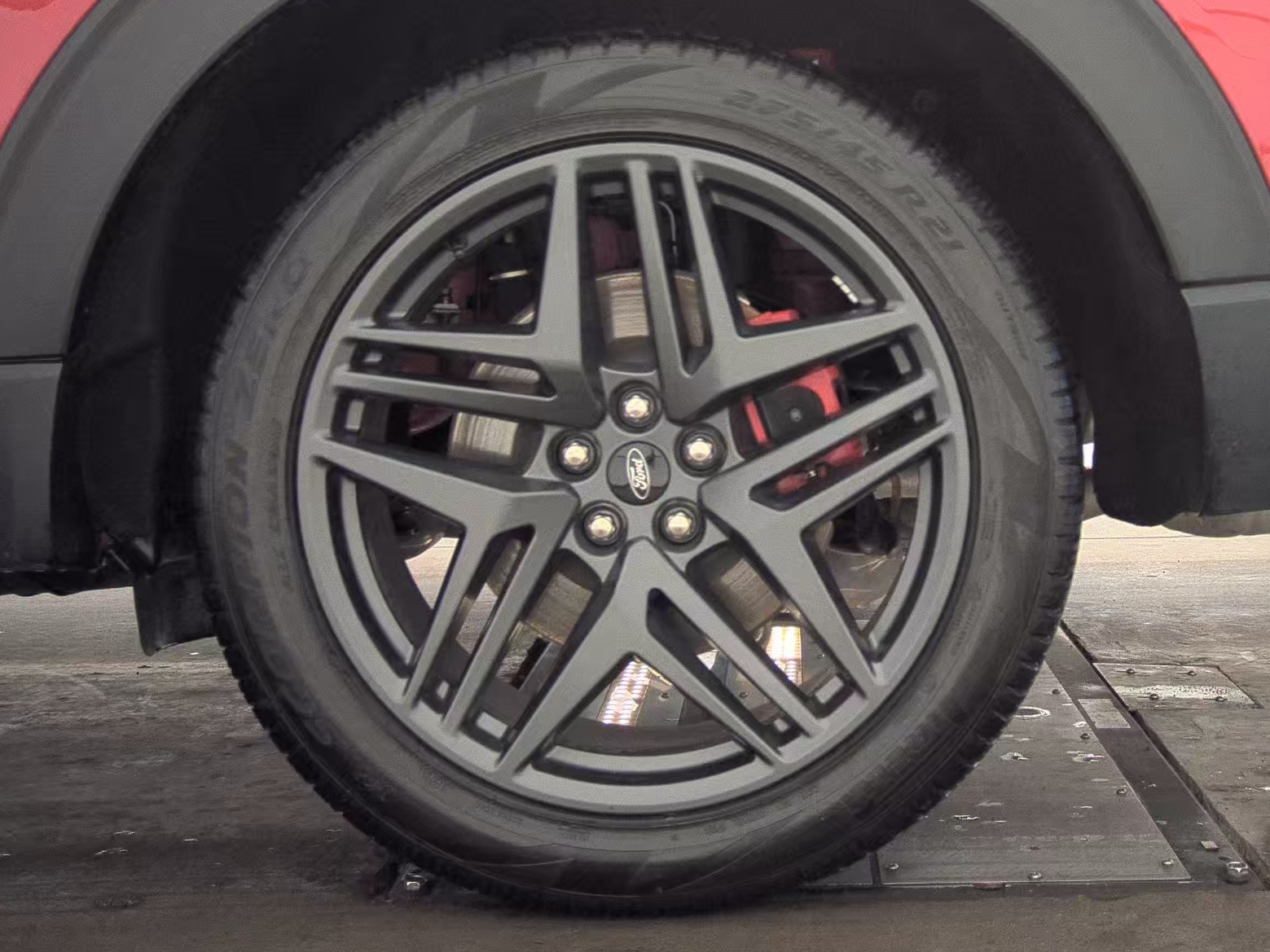 2025 Ford Explorer ST-Line AWD