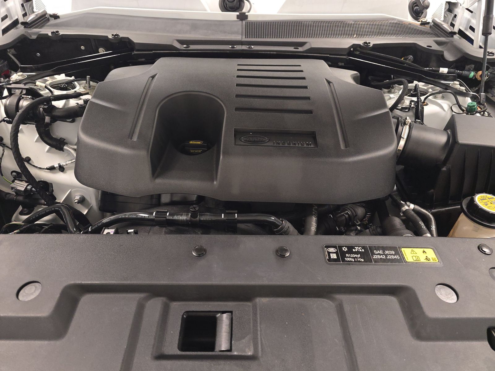 2022 Land Rover Defender 110 X-Dynamic SE AWD