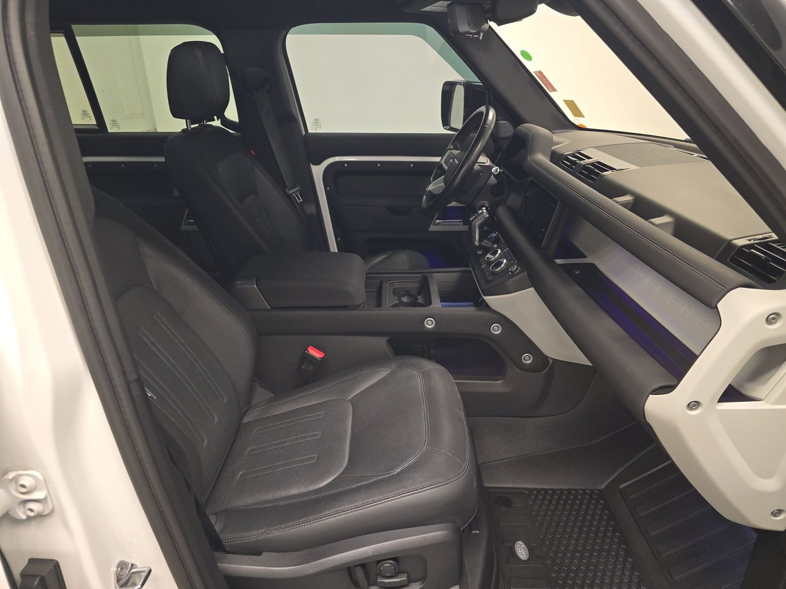 2022 Land Rover Defender 110 X-Dynamic SE AWD