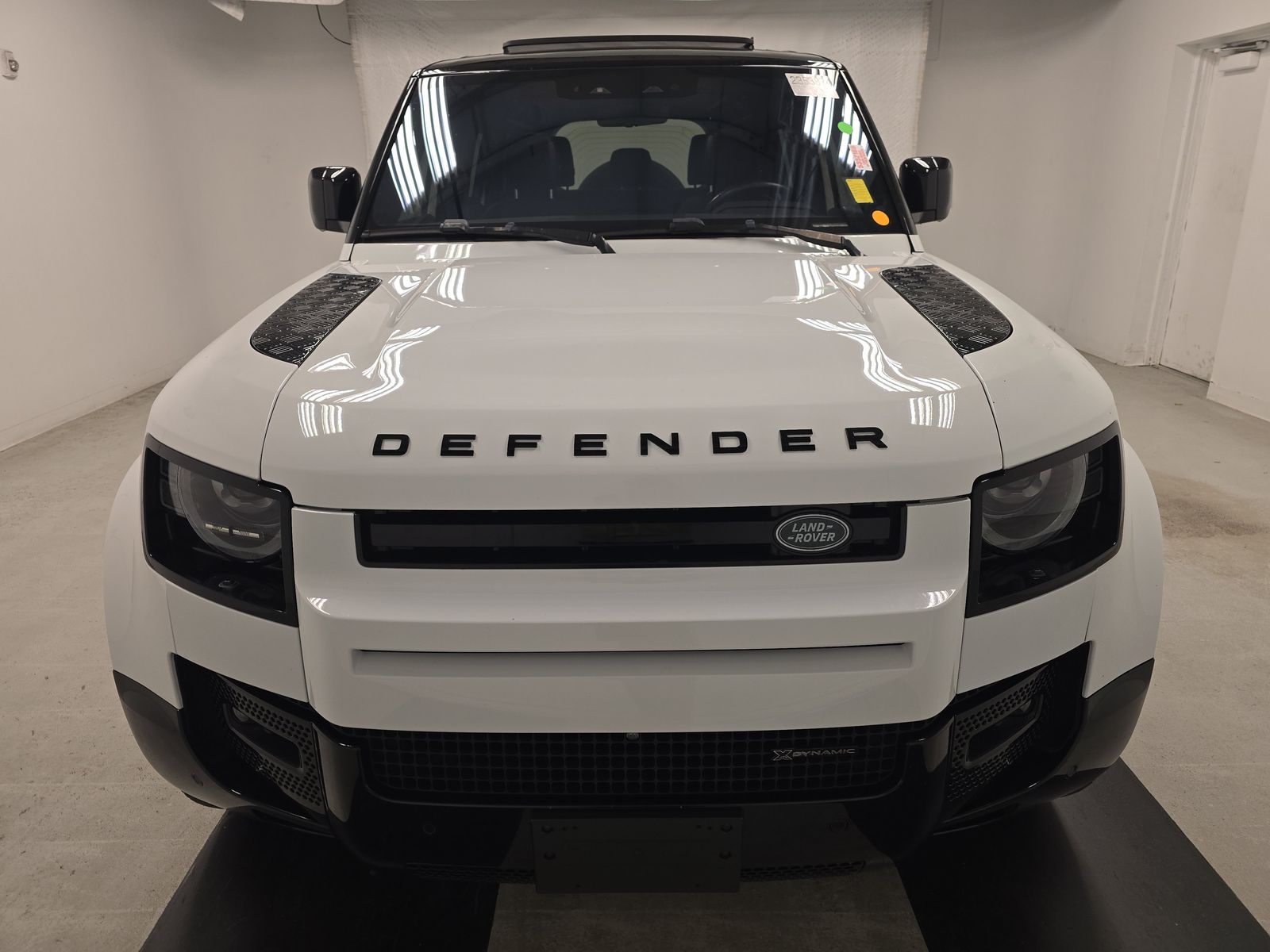 2022 Land Rover Defender 110 X-Dynamic SE AWD