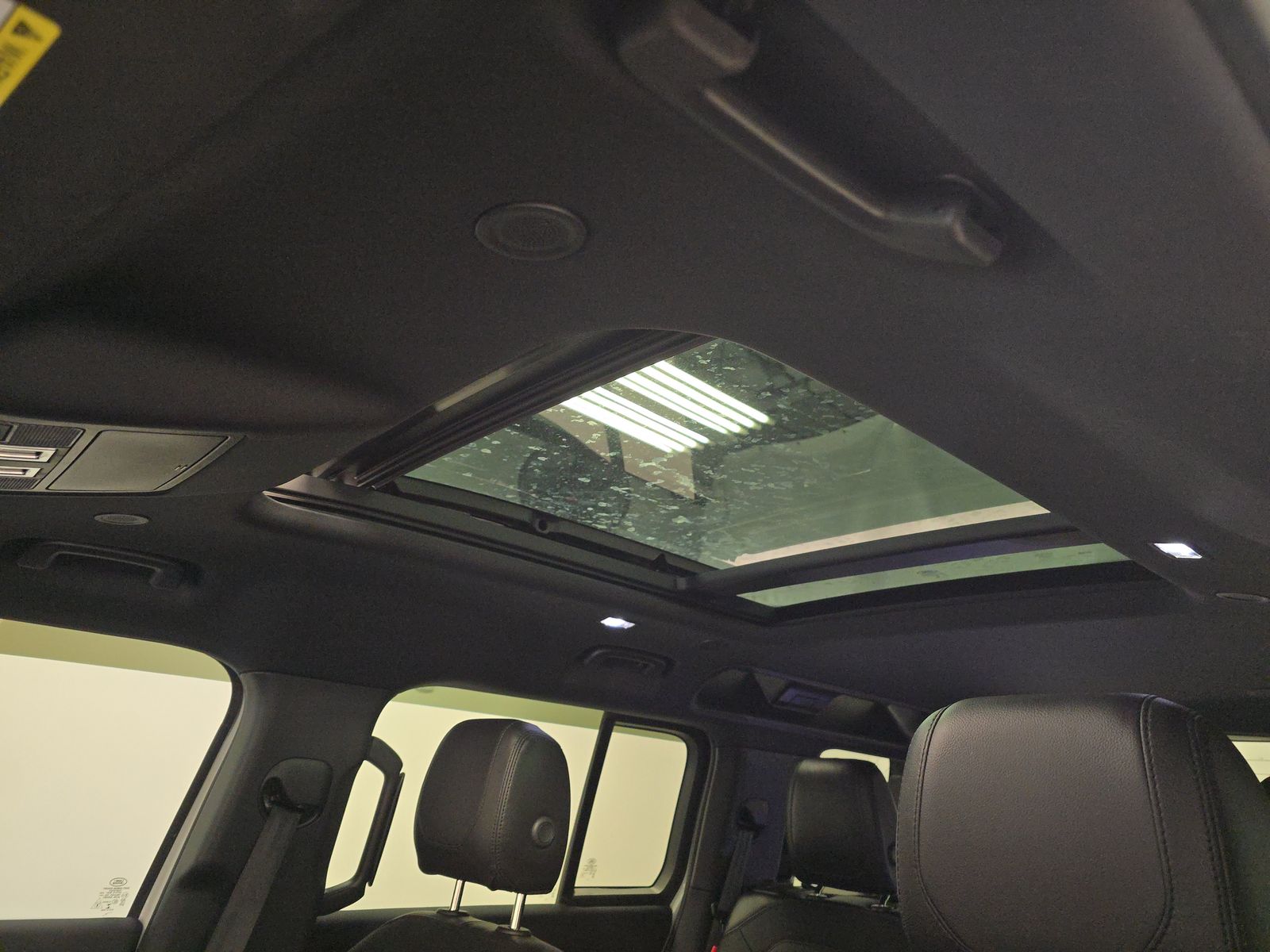 2022 Land Rover Defender 110 X-Dynamic SE AWD