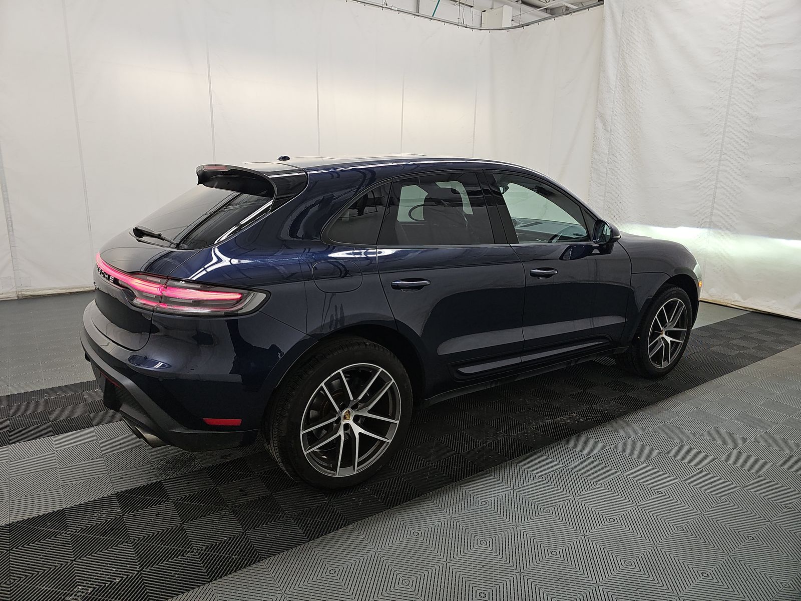 2022 Porsche Macan Base AWD