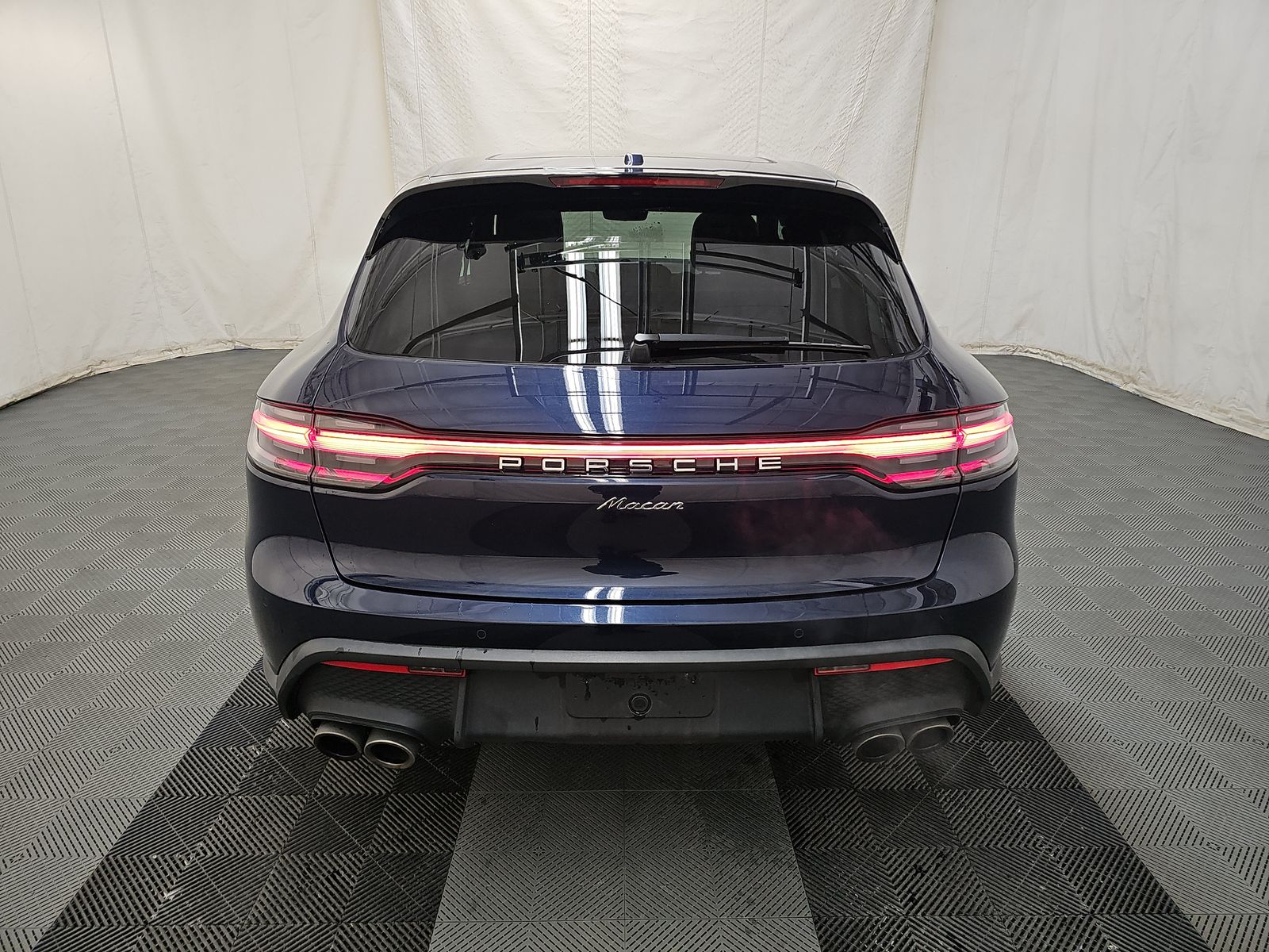 2022 Porsche Macan Base AWD