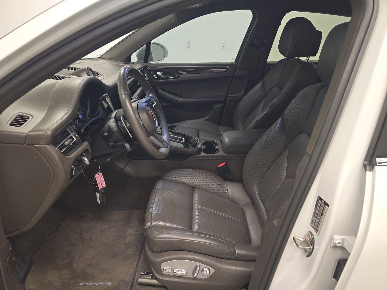 2022 Porsche Macan Base AWD