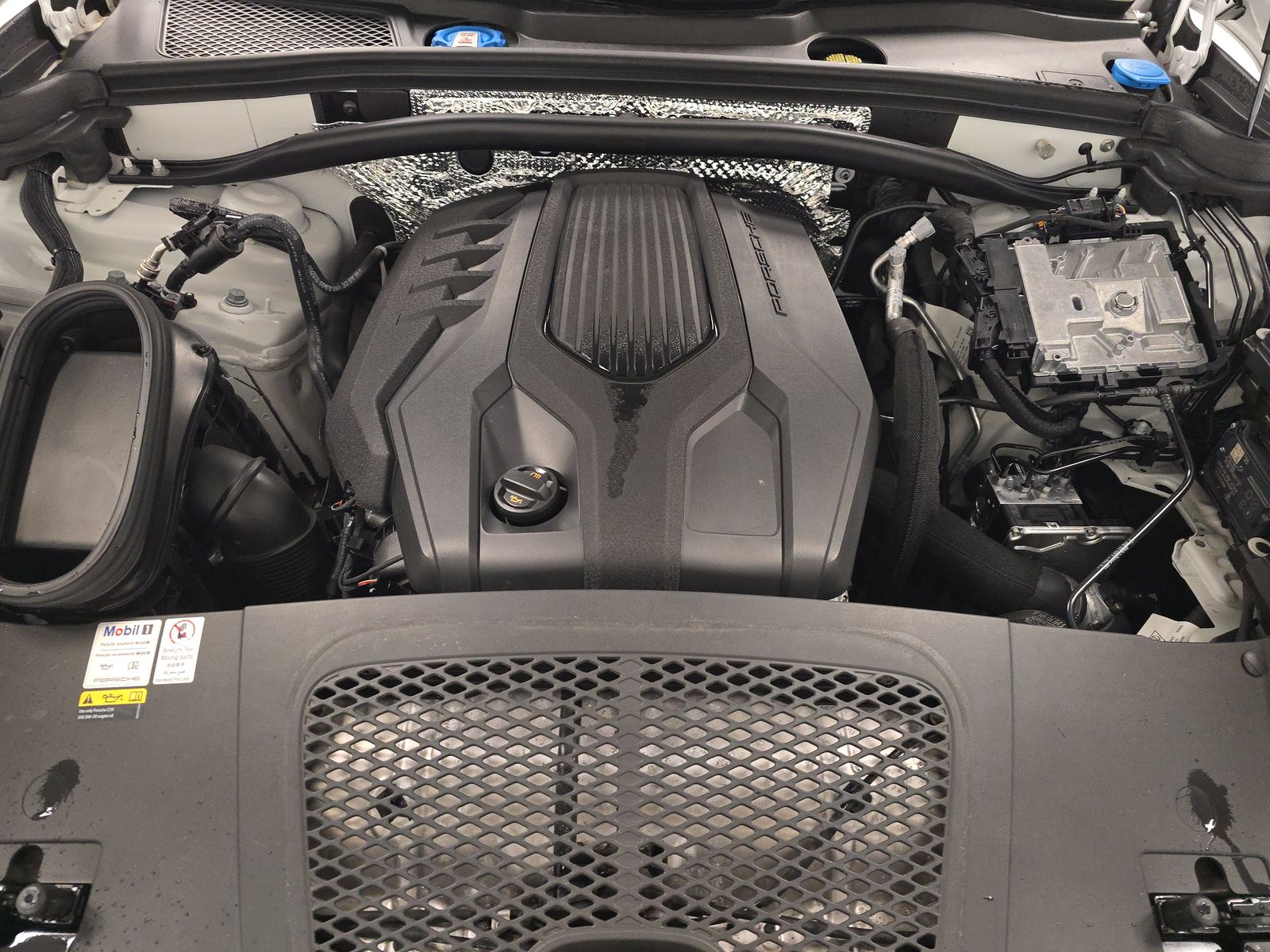 2022 Porsche Macan Base AWD