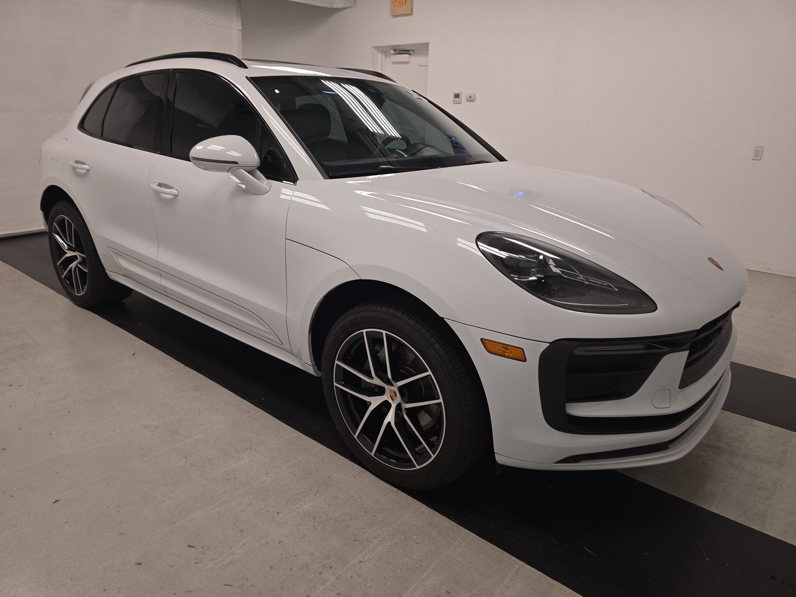 2022 Porsche Macan Base AWD