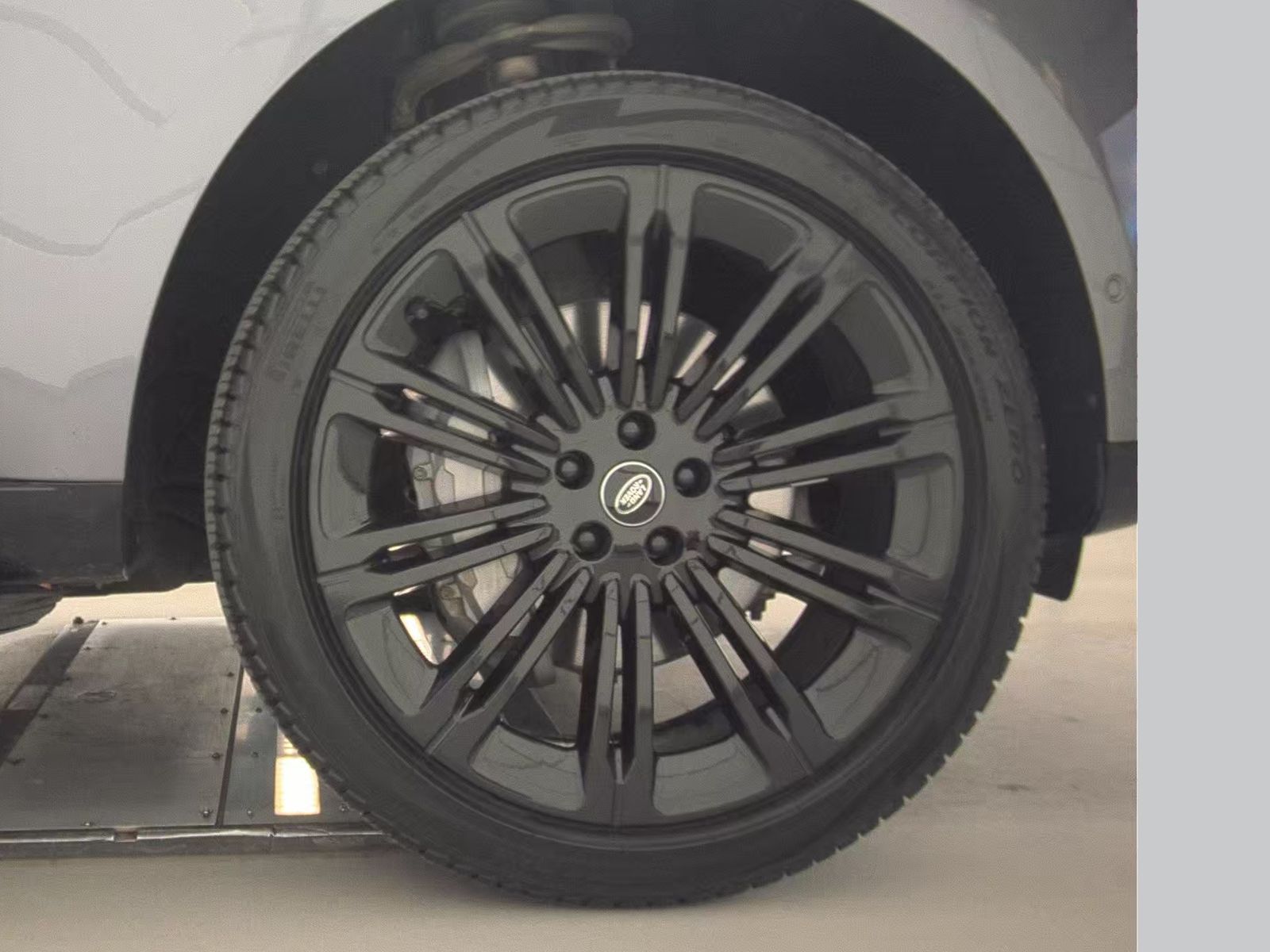 2024 Land Rover Range Rover SE AWD