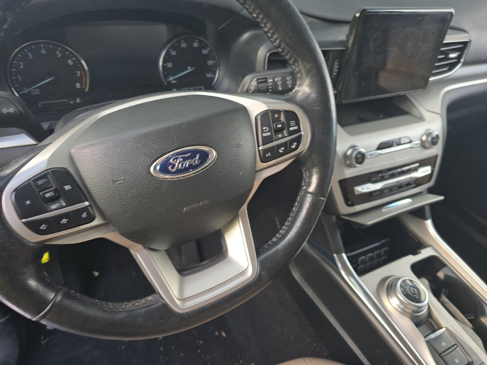 2022 Ford Explorer XLT AWD