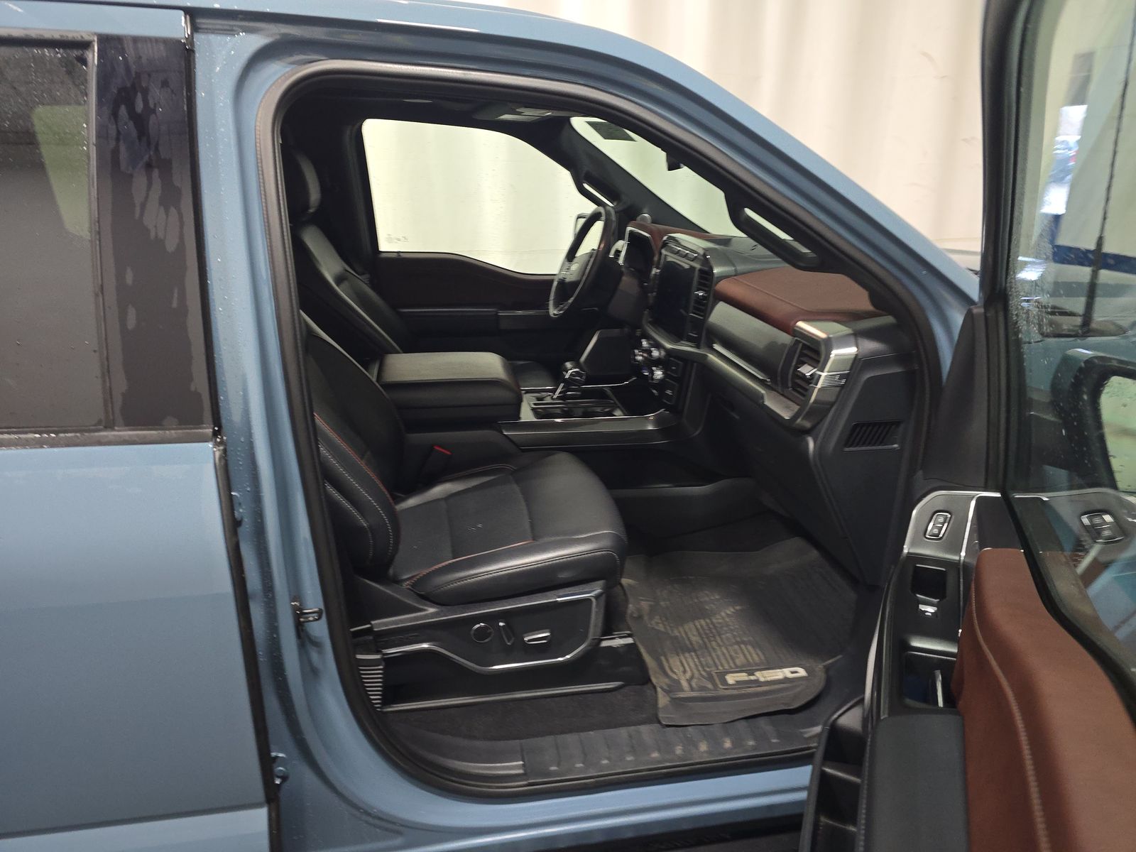 2023 Ford F-150 Lariat AWD