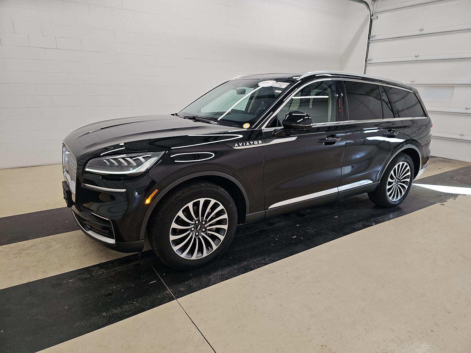 2023 Lincoln Aviator Reserve's photo
