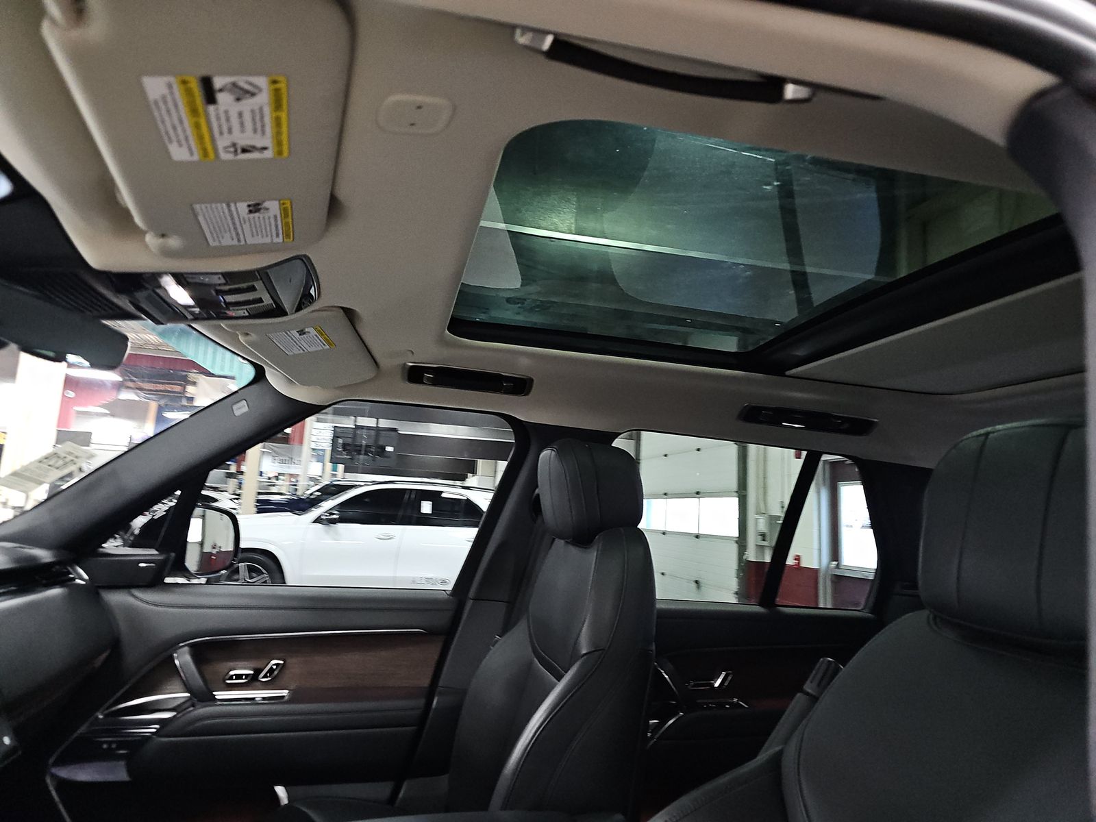 2024 Land Rover Range Rover SE AWD