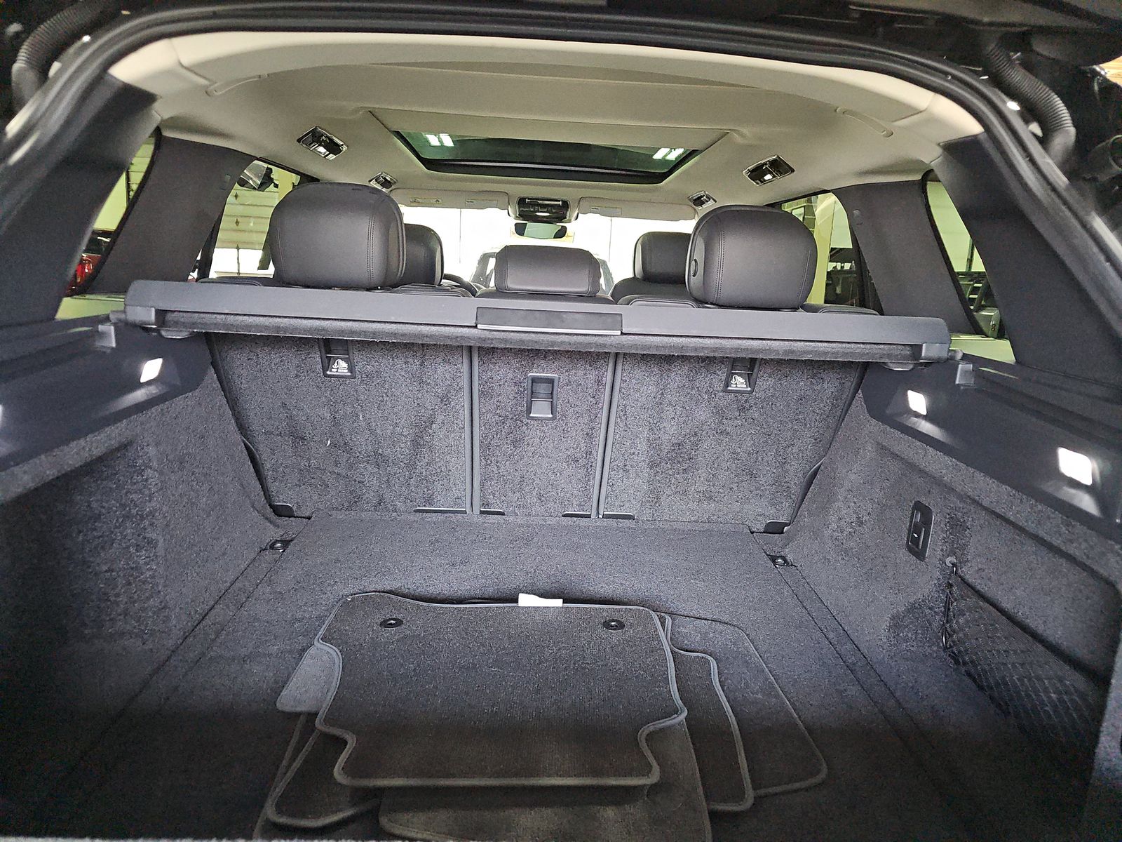 2024 Land Rover Range Rover SE AWD