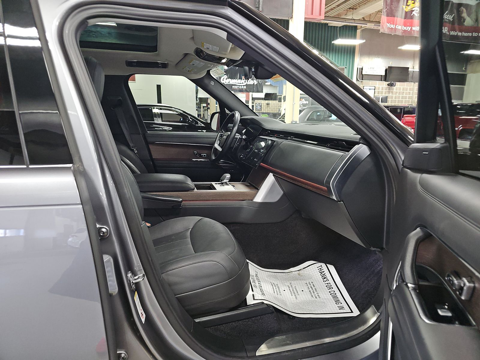 2024 Land Rover Range Rover SE AWD