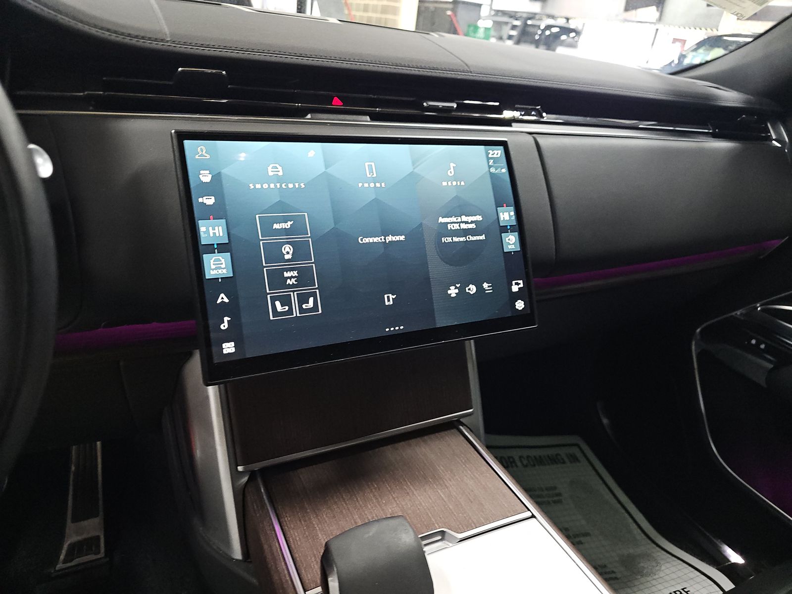 2024 Land Rover Range Rover SE AWD