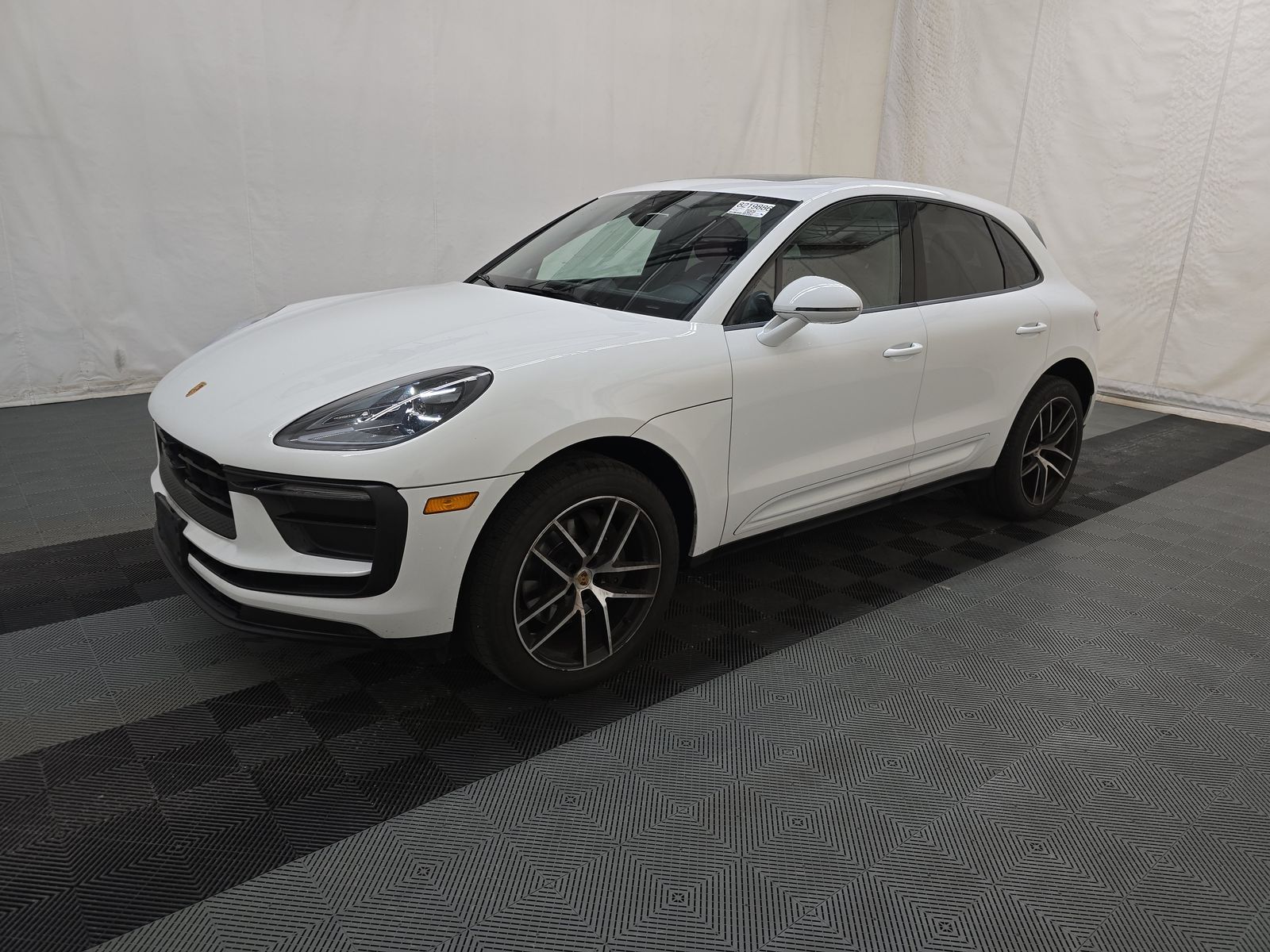 2023 Porsche Macan Base AWD
