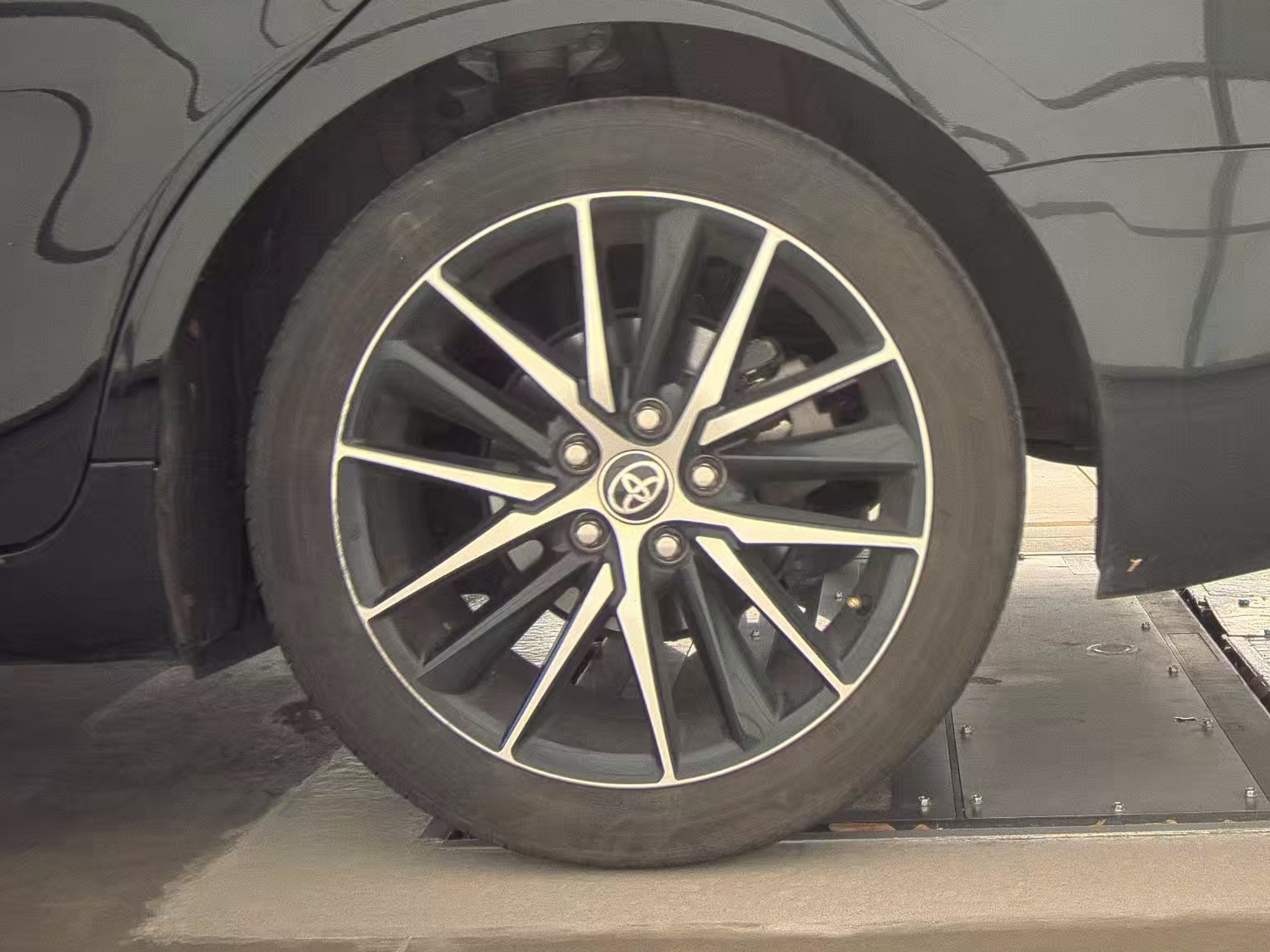 2024 Toyota Camry SE FWD