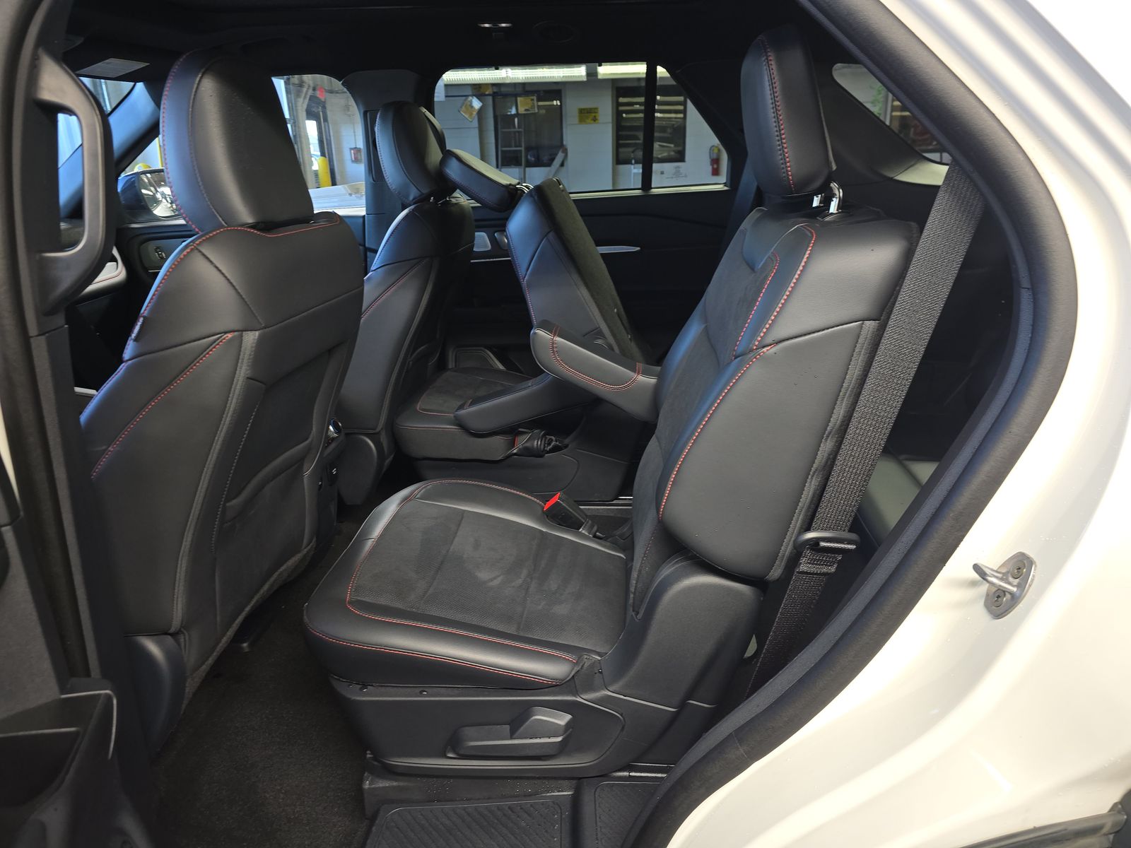 2025 Ford Explorer ST AWD