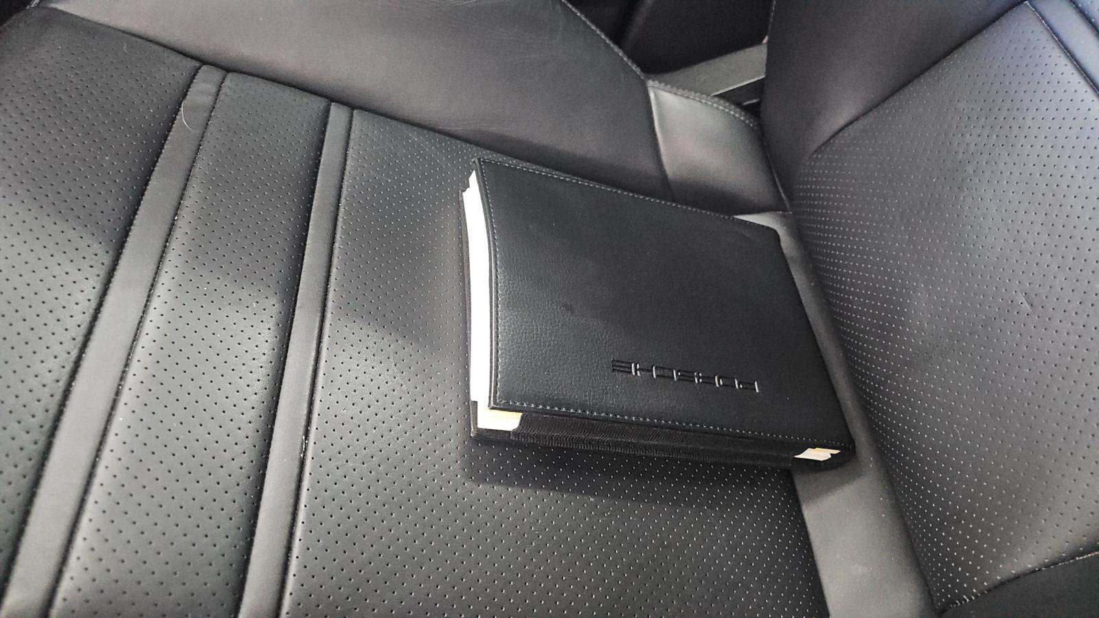 2023 Porsche Cayenne Platinum Edition AWD