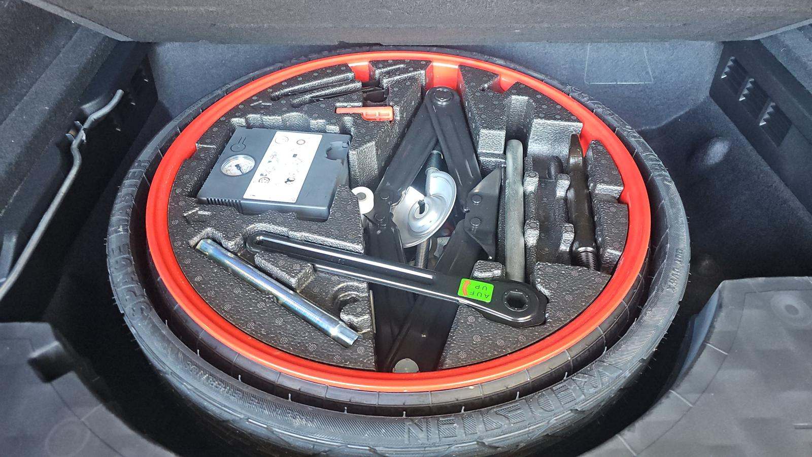 2023 Porsche Cayenne Platinum Edition AWD